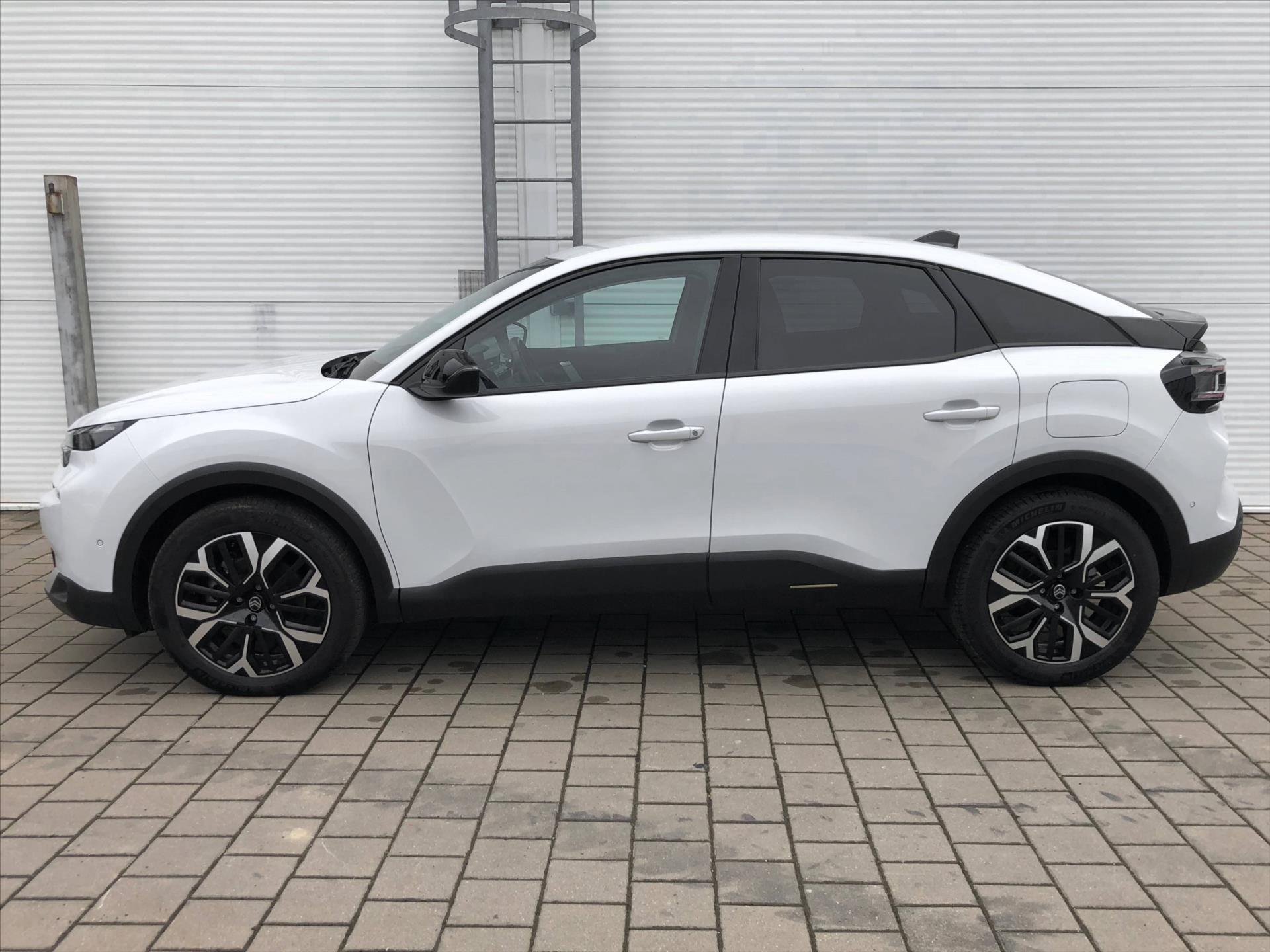 Citroën C4, 1,2 Petrol MAX 130k Automatic - fotka 6