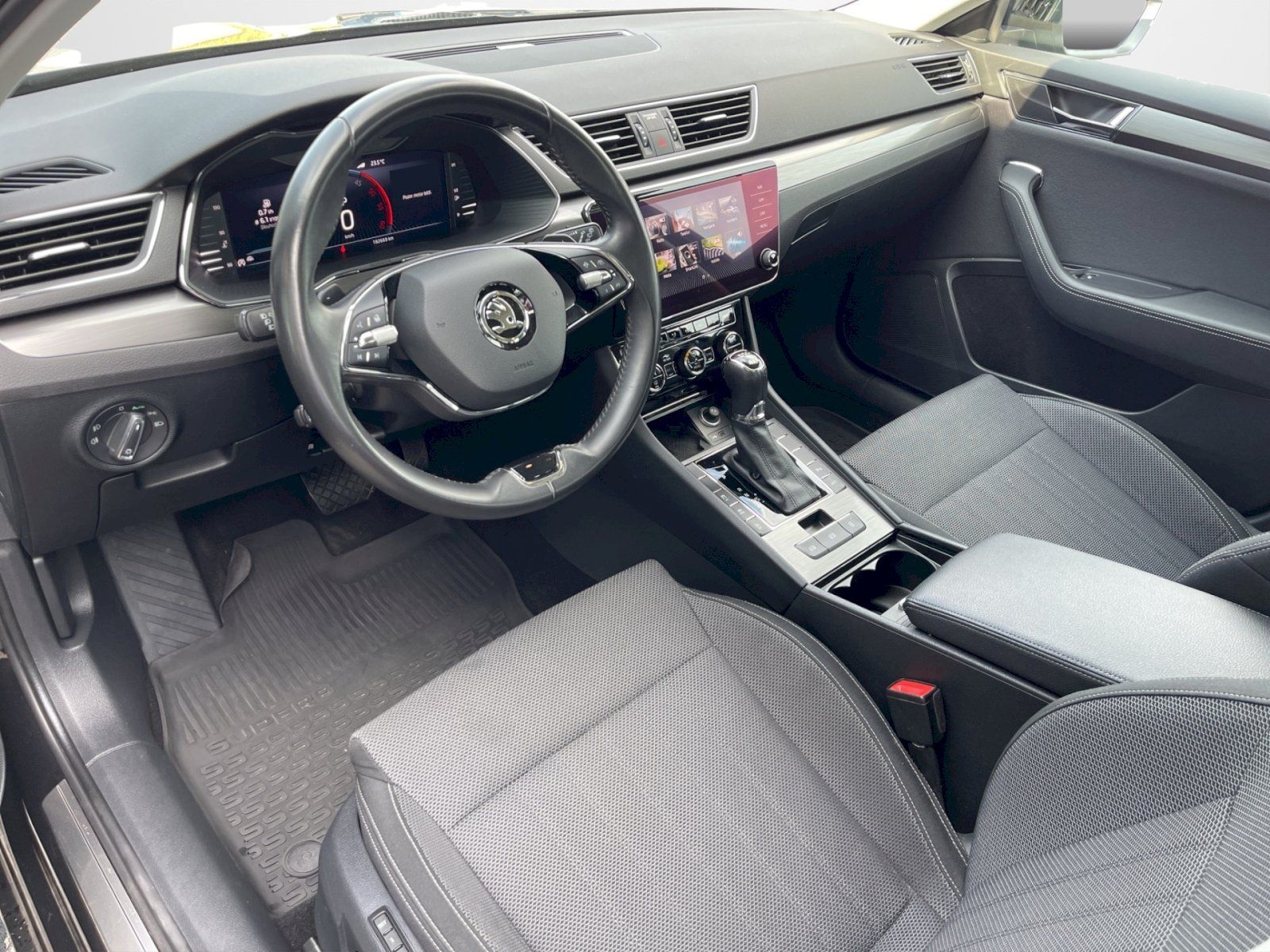 Škoda Superb, 2.0 TDI 147 kW DSG 4x4 Style P - fotka 5