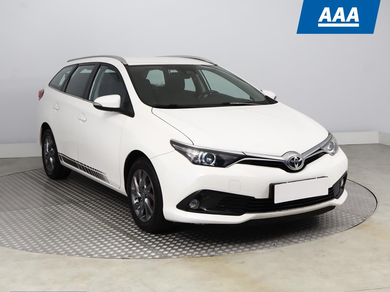 Toyota Auris, 1.6 Valvematic, Serv.kniha