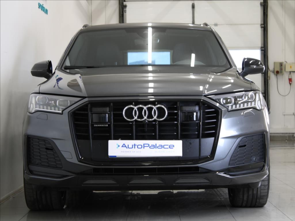 Audi Q7, 3,0 50TDi S-Line 45tkm. 1.maj. - fotka 2