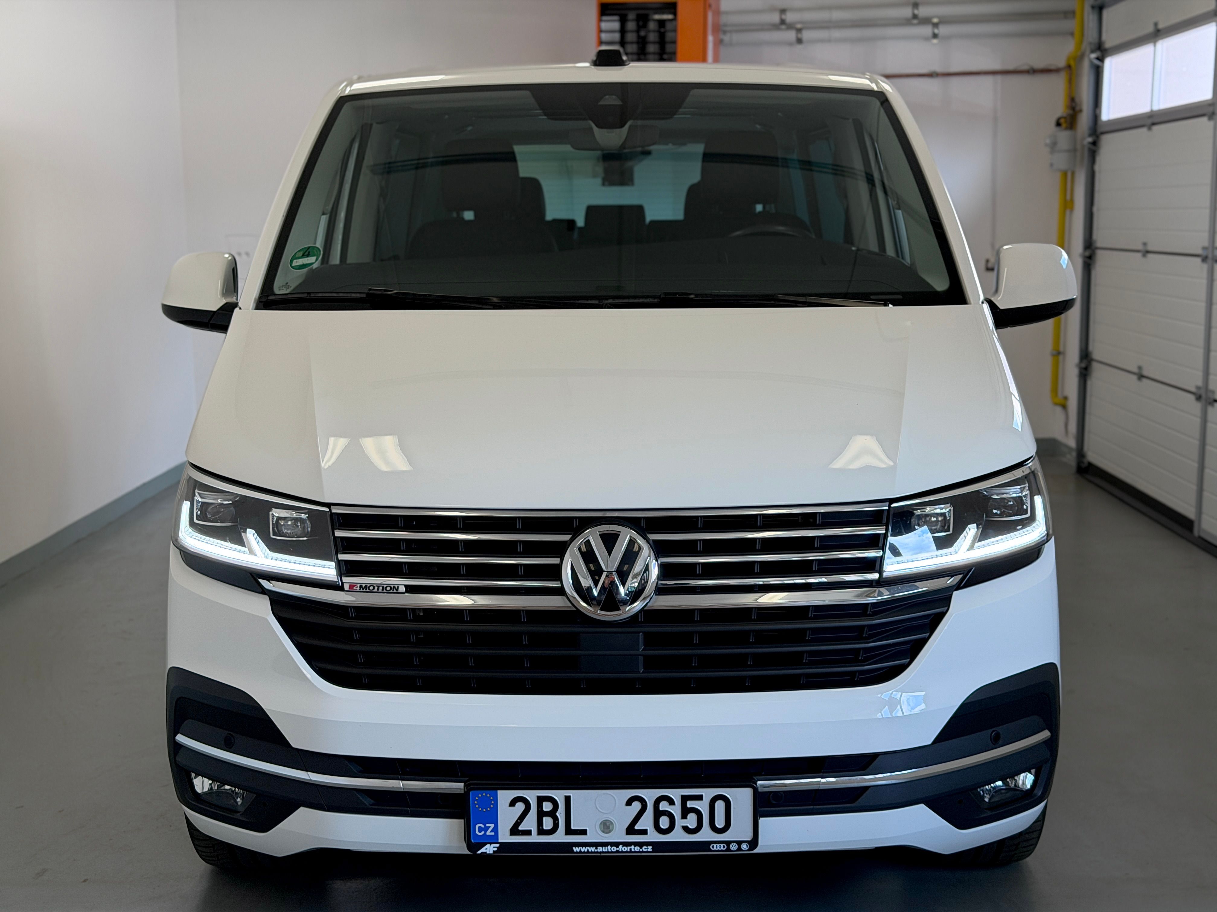 Volkswagen Multivan, T6.1 2,0TDI 146 kW DSG 4Motion - fotka 3