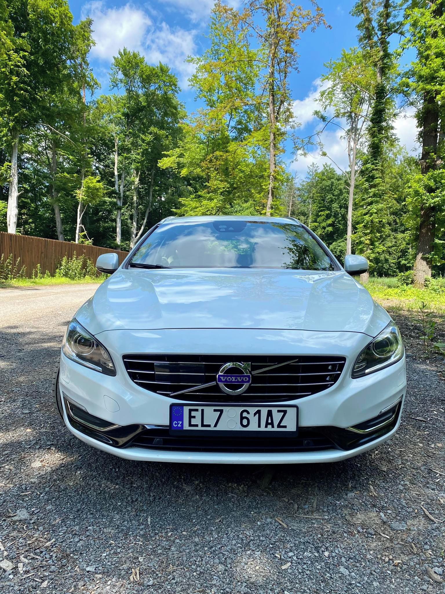 Volvo V60, D6 AWD PLUG-IN HYBRID 208KW - fotka 5