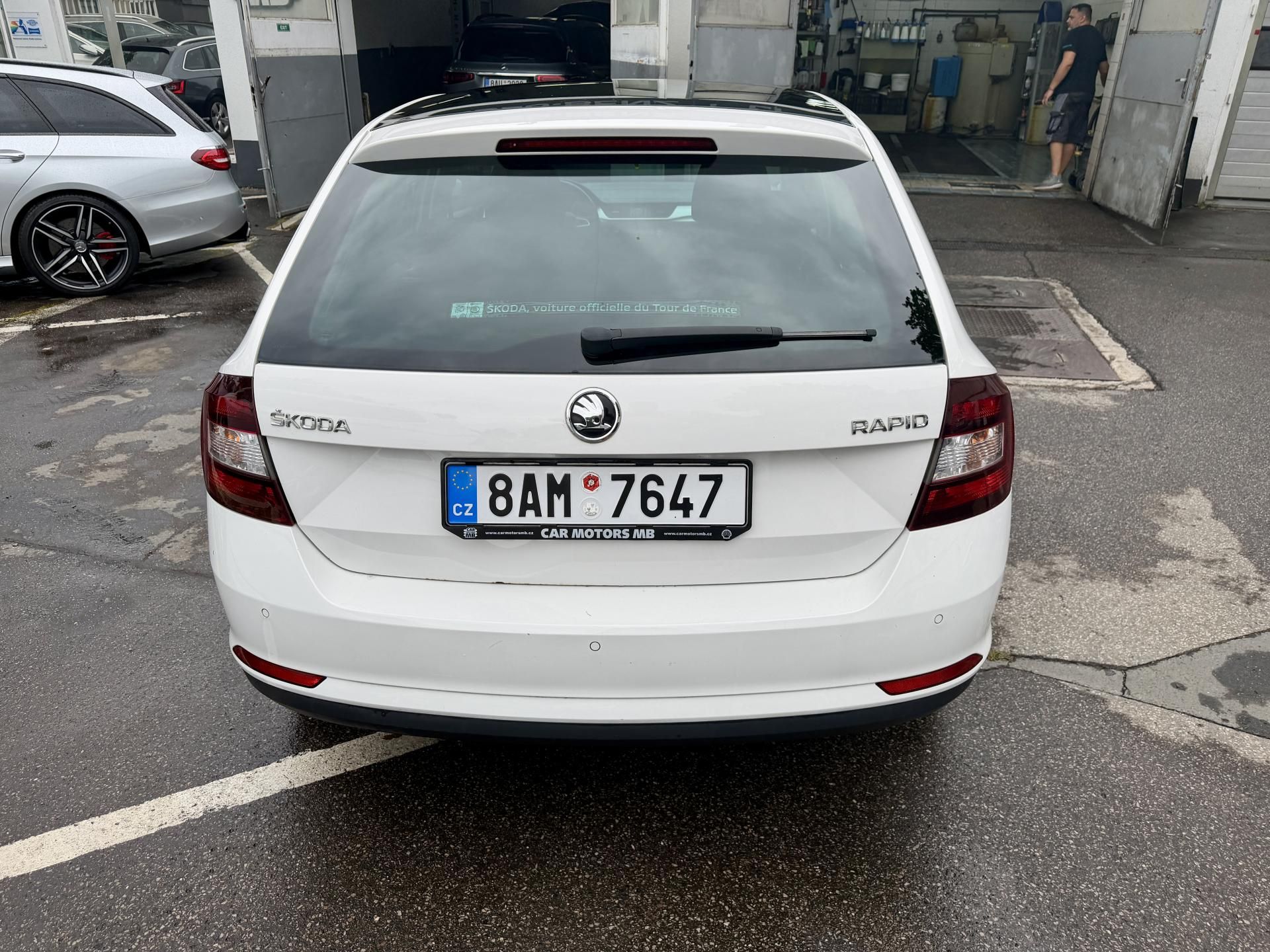 Škoda Rapid, 1.4Tdi AUT - fotka 6