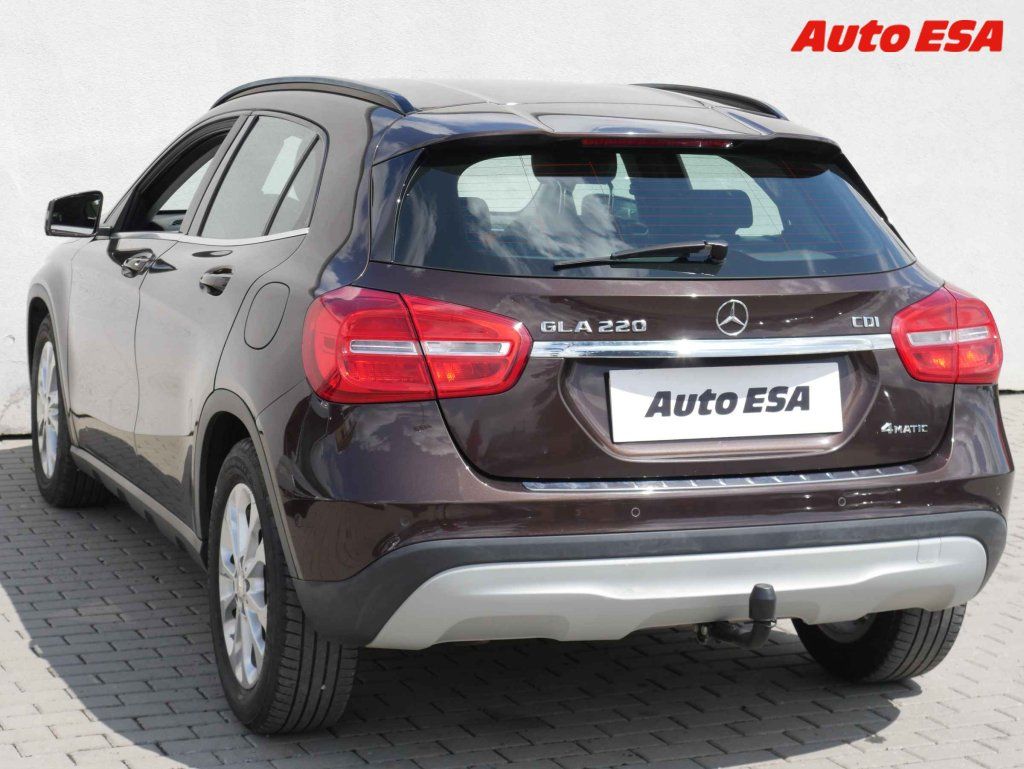 Mercedes-Benz GLA, 2.2CDi,2.maj,ČR - fotka 6