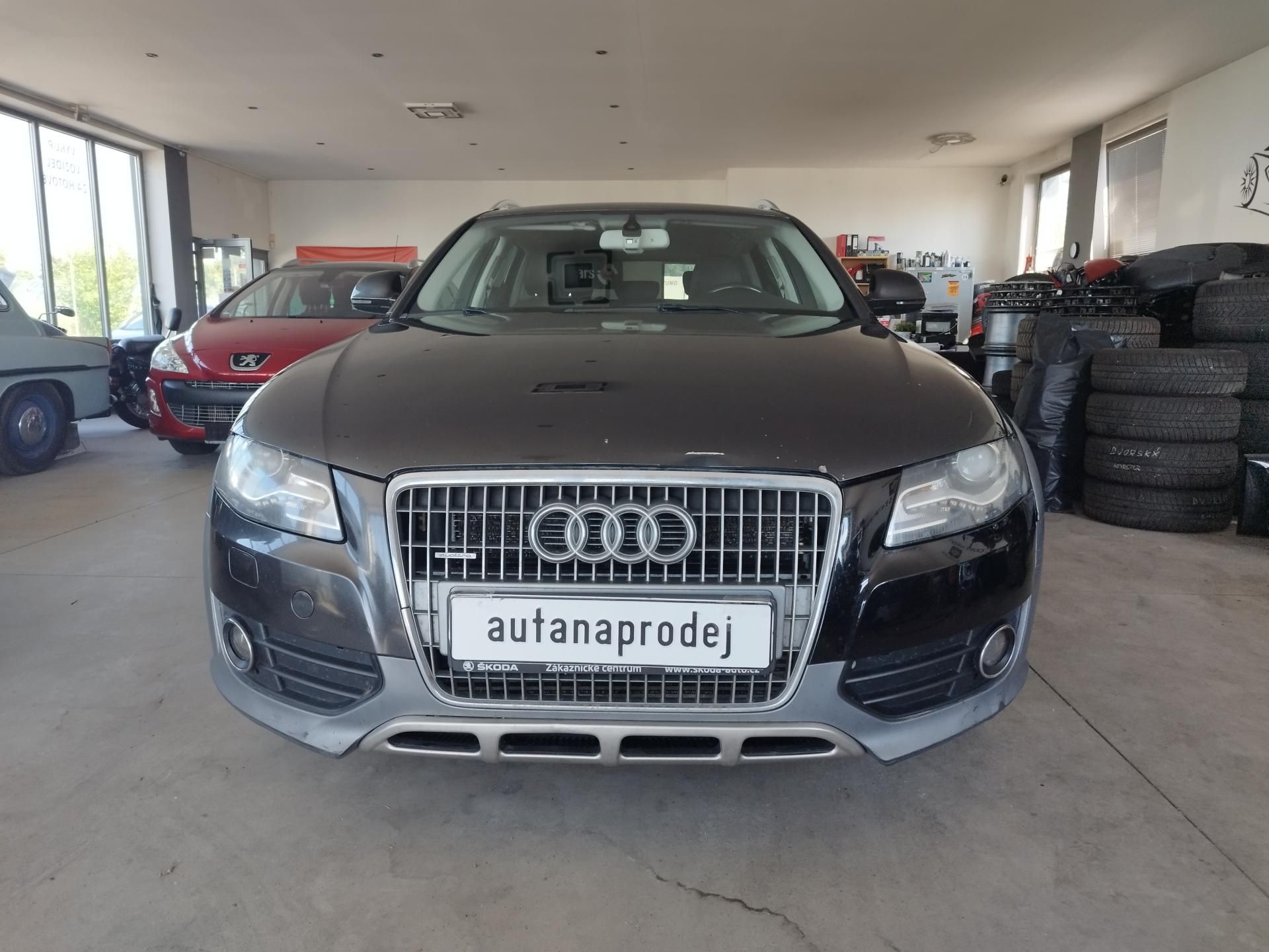 Audi A4 allroad, 2,0TDI,LED,ALU,TAŽNÝ,MAN,4X4 - fotka 2