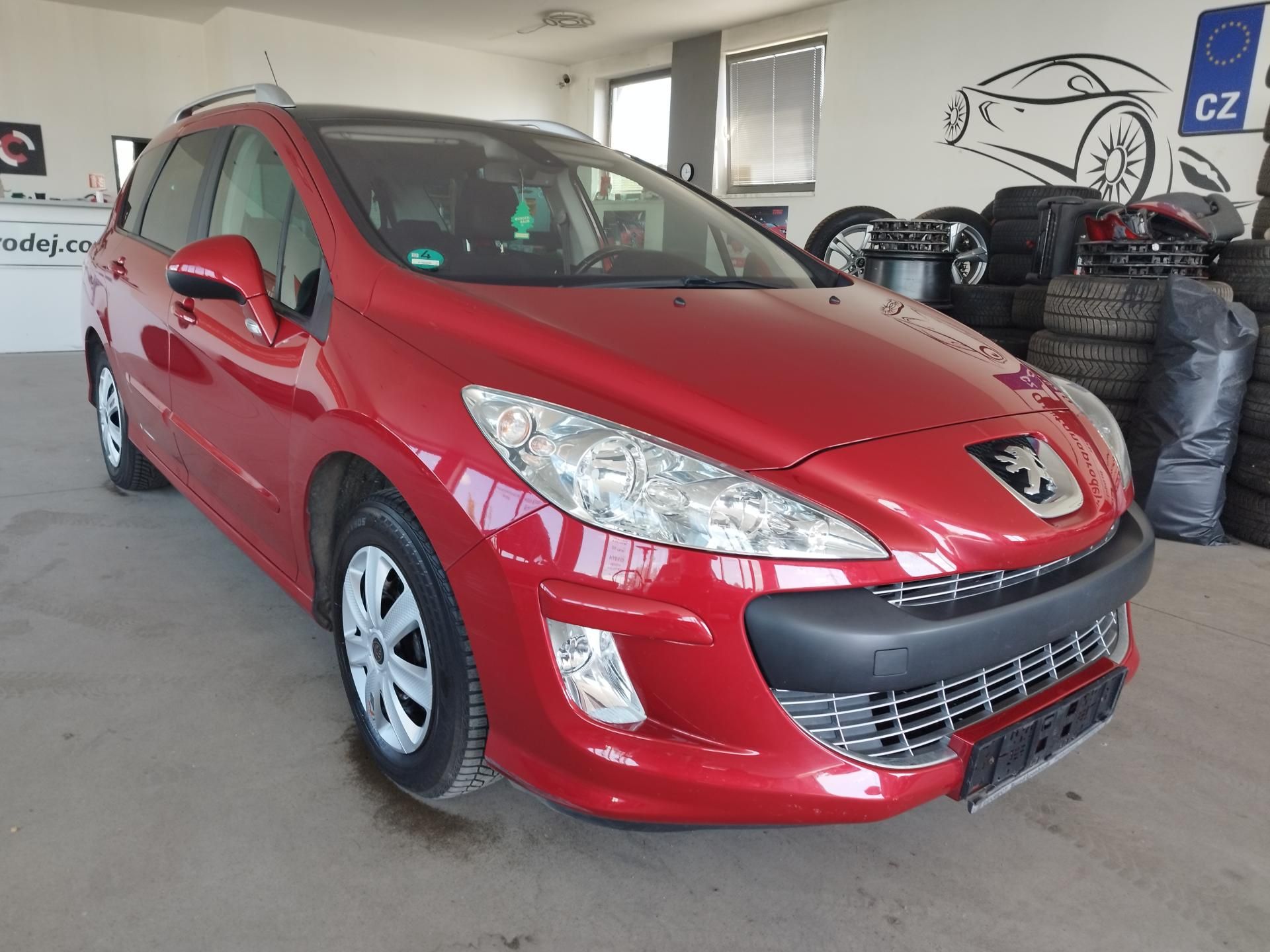 Peugeot 308, 1,6HDI,80KW,7MÍST,PANOR,SER.KN