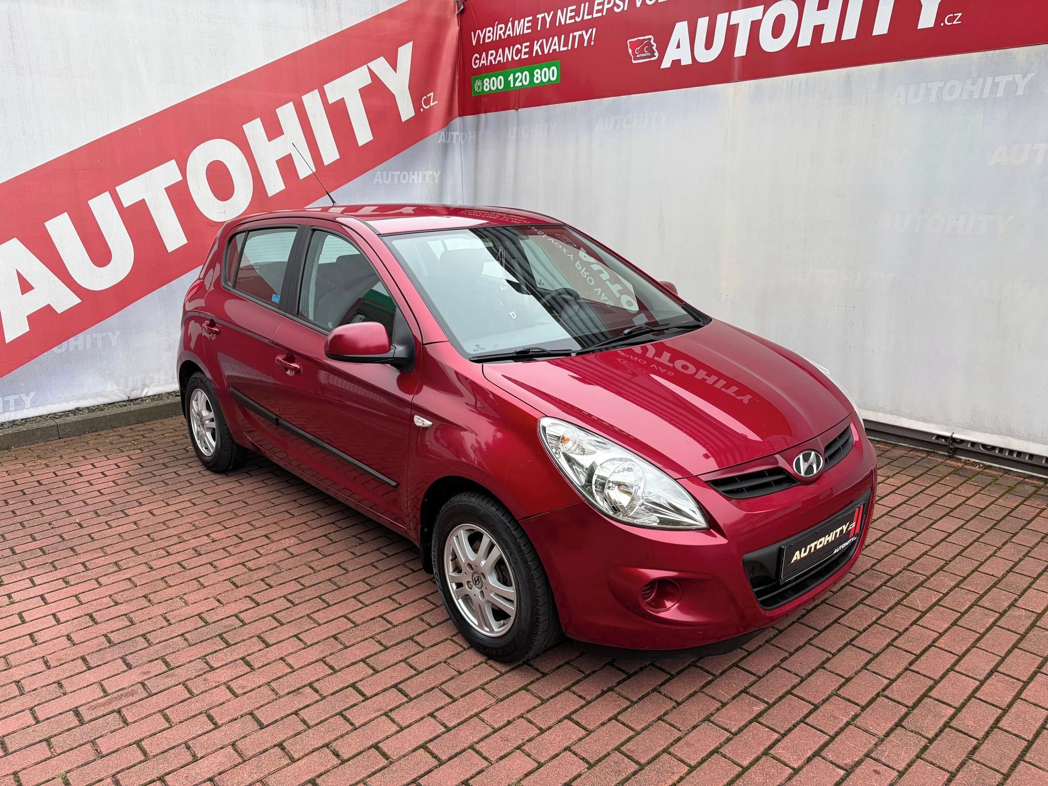 Hyundai i20, 1.3 i, ČR, 71 tkm - fotka 3