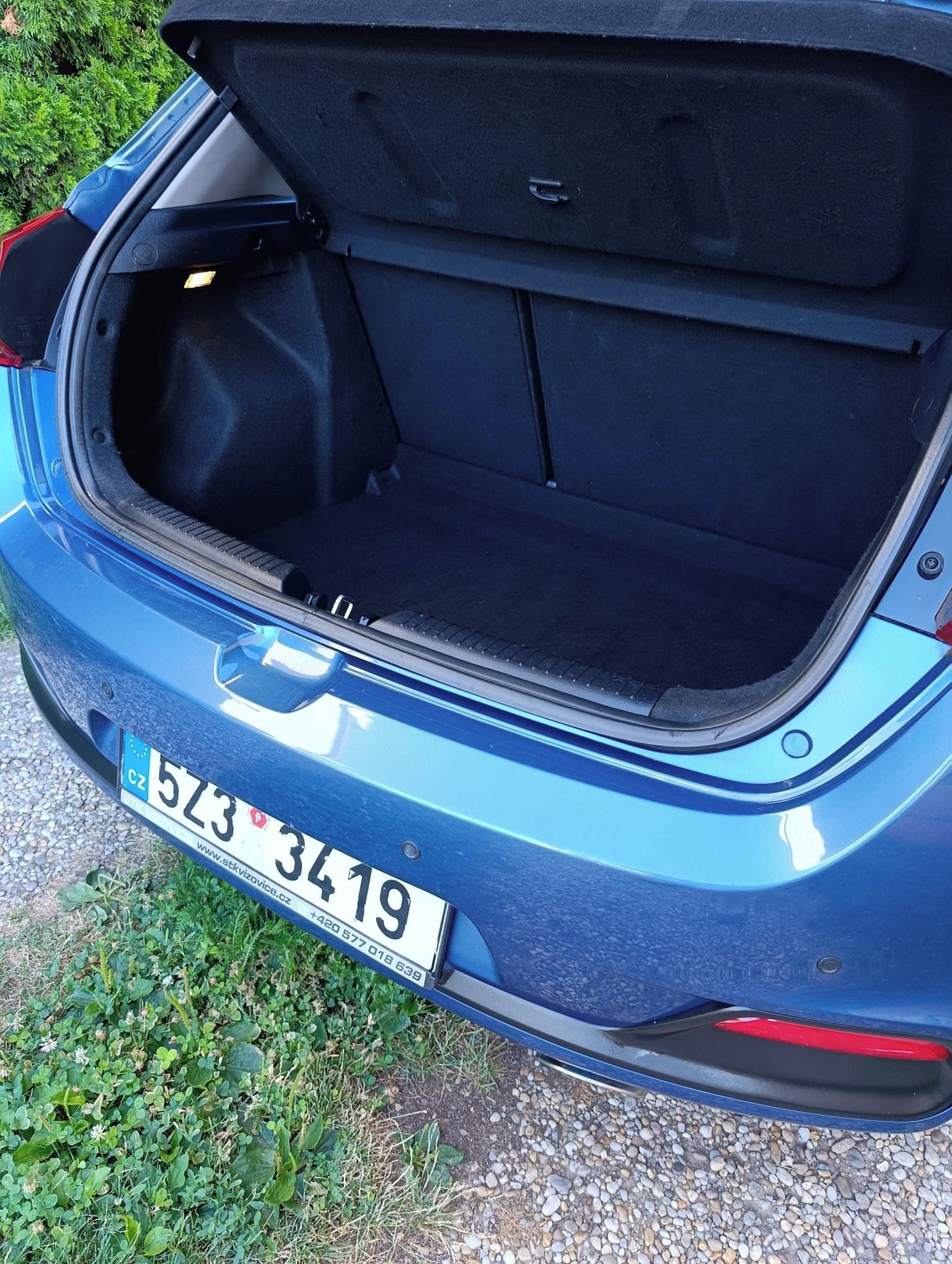 Kia Cee´d, Kia Cee´d 1.6 CRDi TOP Stav - fotka 6