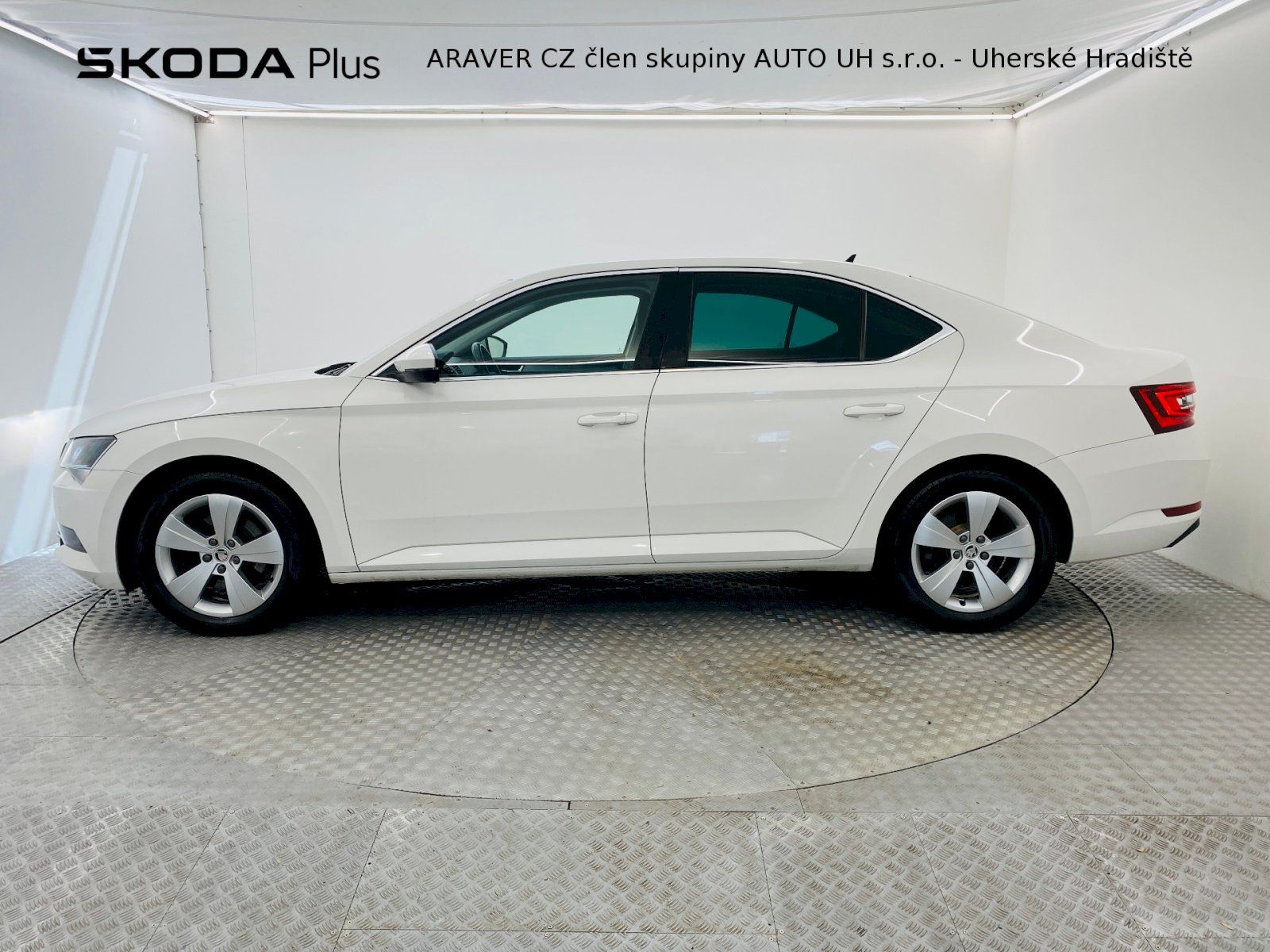 Škoda Superb, 2.0 TDI 110kW Ambition - fotka 3