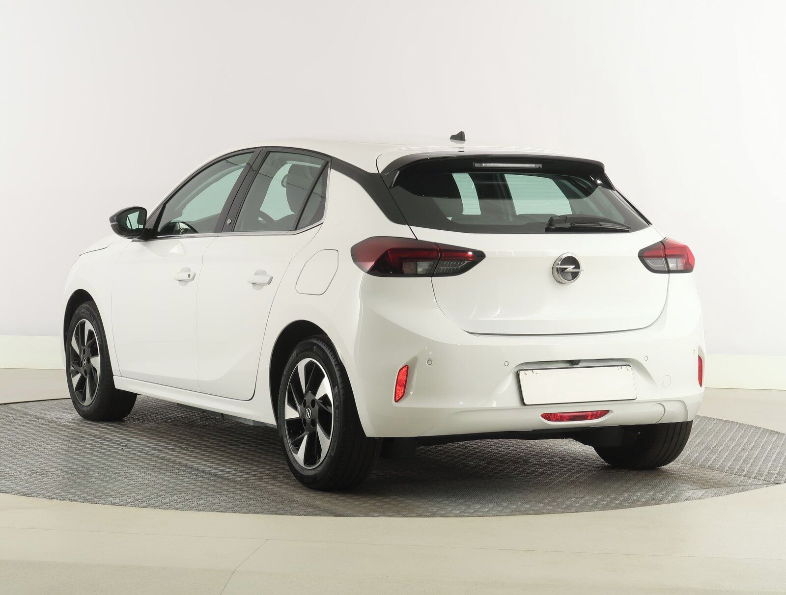 Opel Corsa, 50 kWh, SoH 94%, Automat - fotka 4