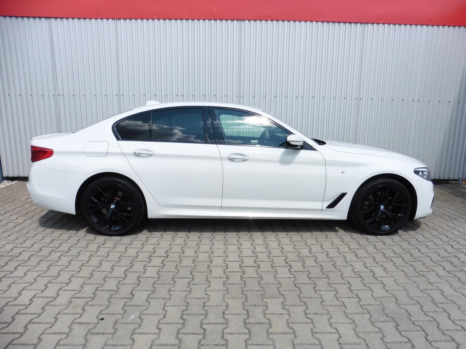 BMW Řada 5, 520d xDrive M-Paket Navi - fotka 6