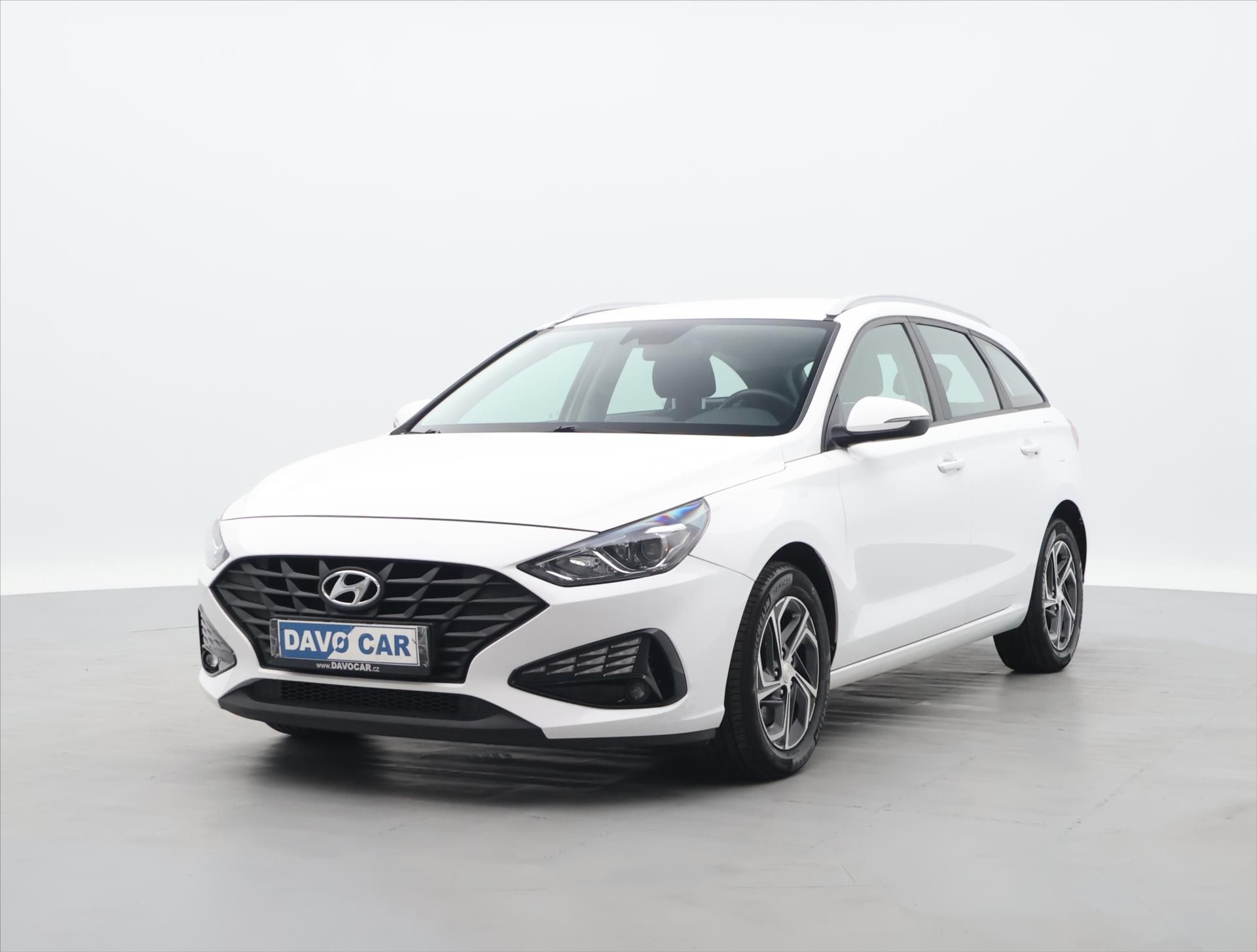 Hyundai i30, 1,5 i Comfort Family CZ - fotka 3