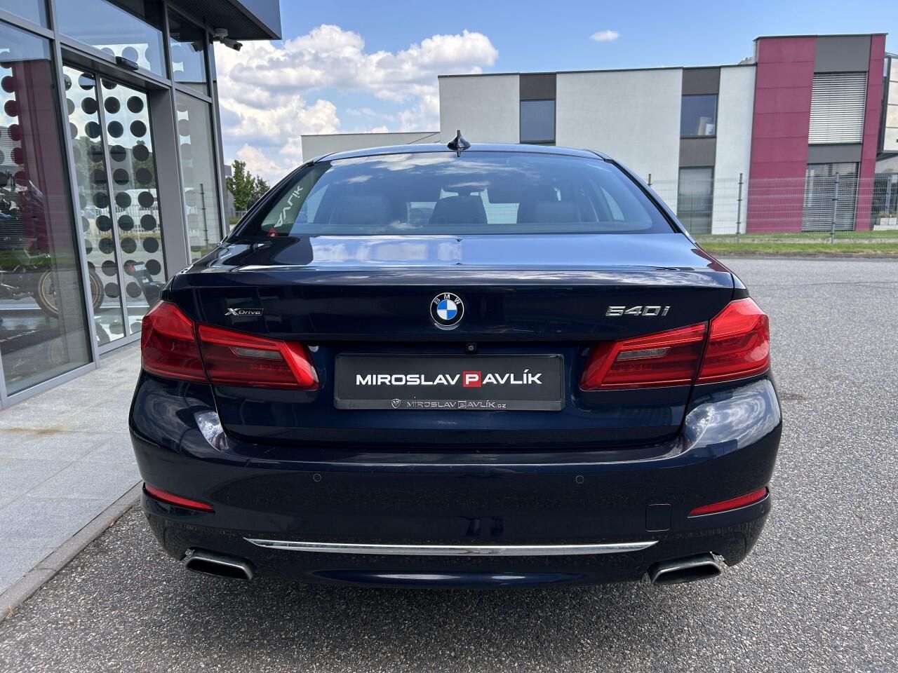 BMW Řada 5, 5540i xDrive Luxury Line - fotka 6