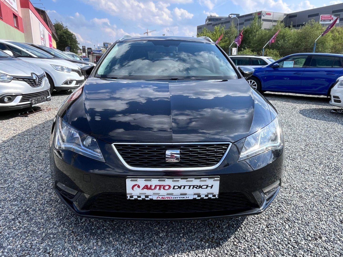Seat Leon, 1.6 TDi STYLE - fotka 3