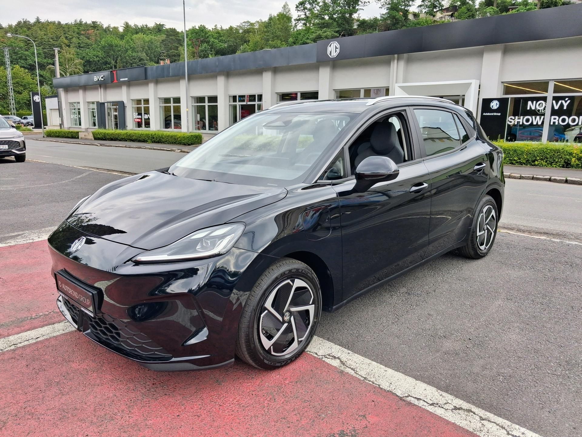 MG MG4, EV Urban EV 54kWh 118kW 1AT 4x - fotka 2