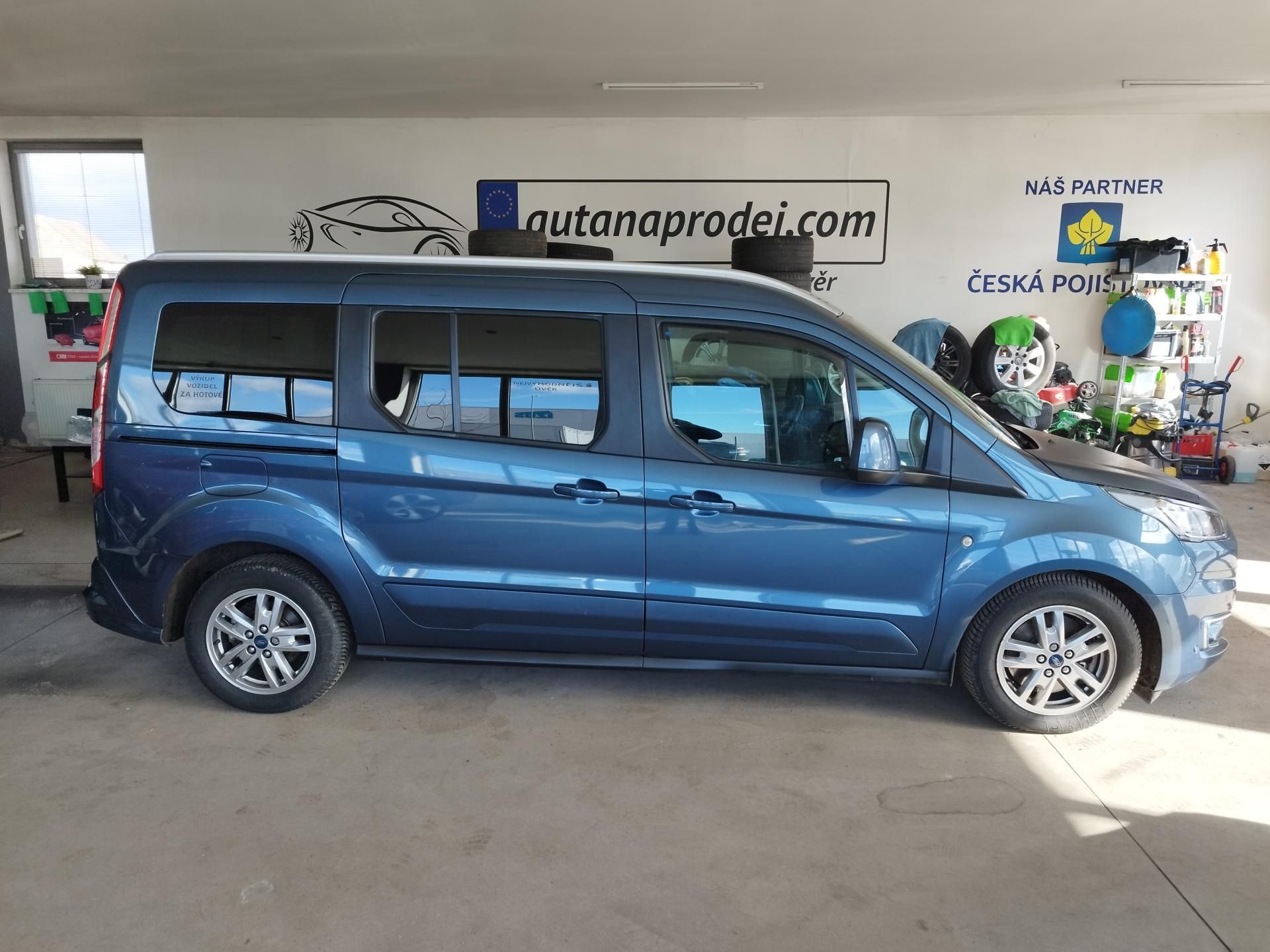 Ford Tourneo Connect - fotka 4