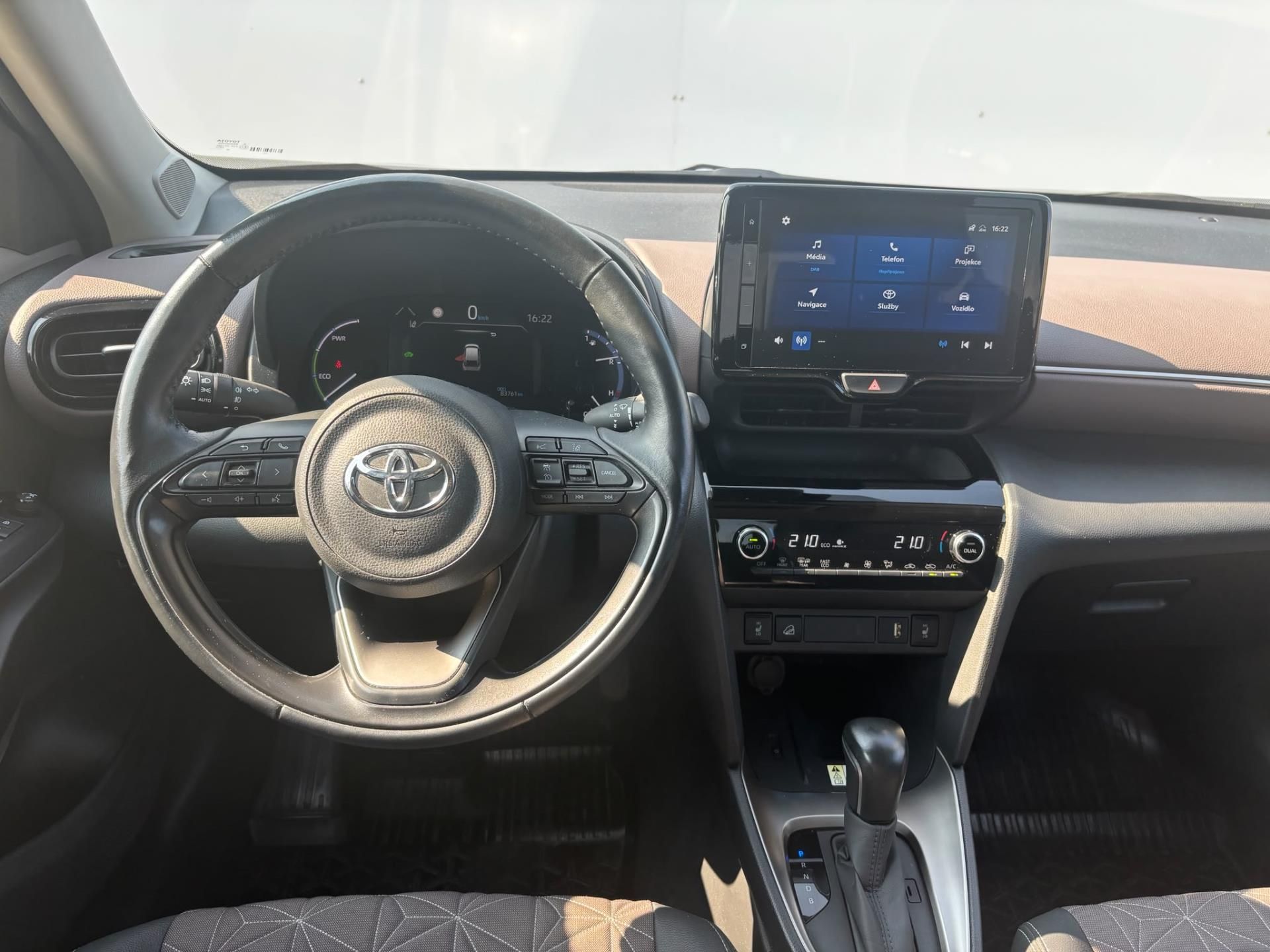 Toyota Yaris Cross, 1.5 HSD e-CVT Executive AWD - fotka 5