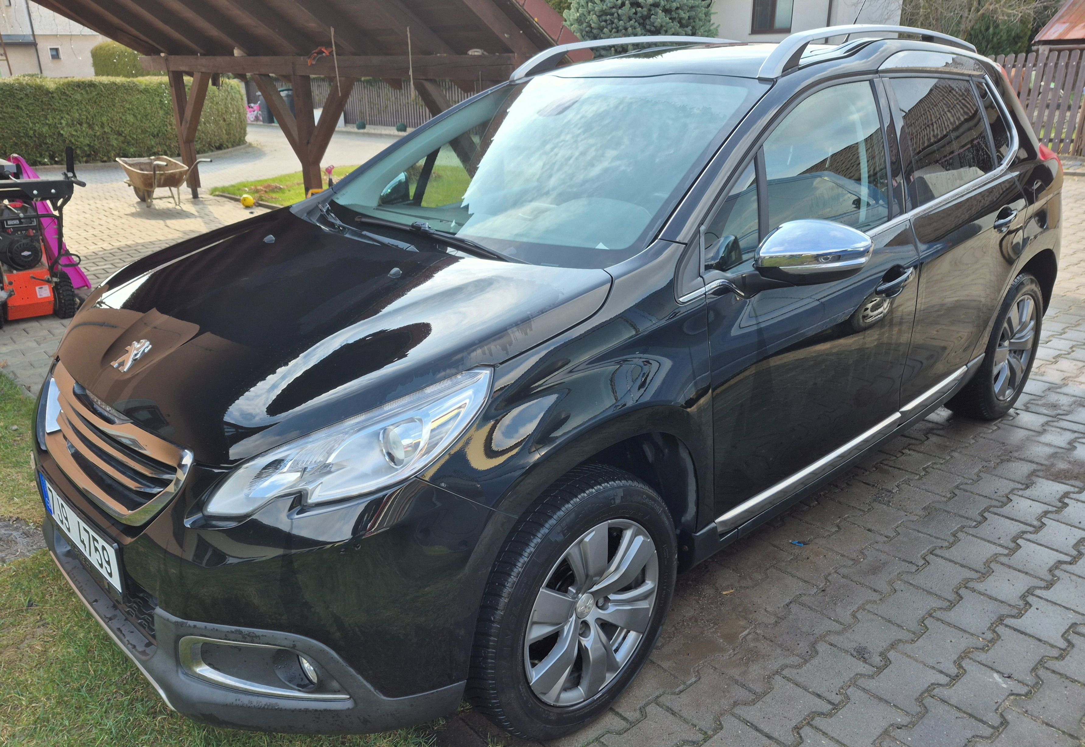 Peugeot 2008, Prodám Peugeot 2008, nová stk - fotka 2