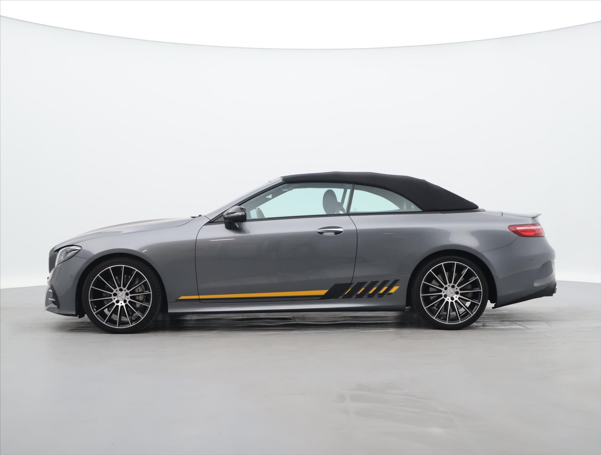 Mercedes-Benz Třídy E, 3,0 53 320kW AMG 4Matic+ - fotka 4