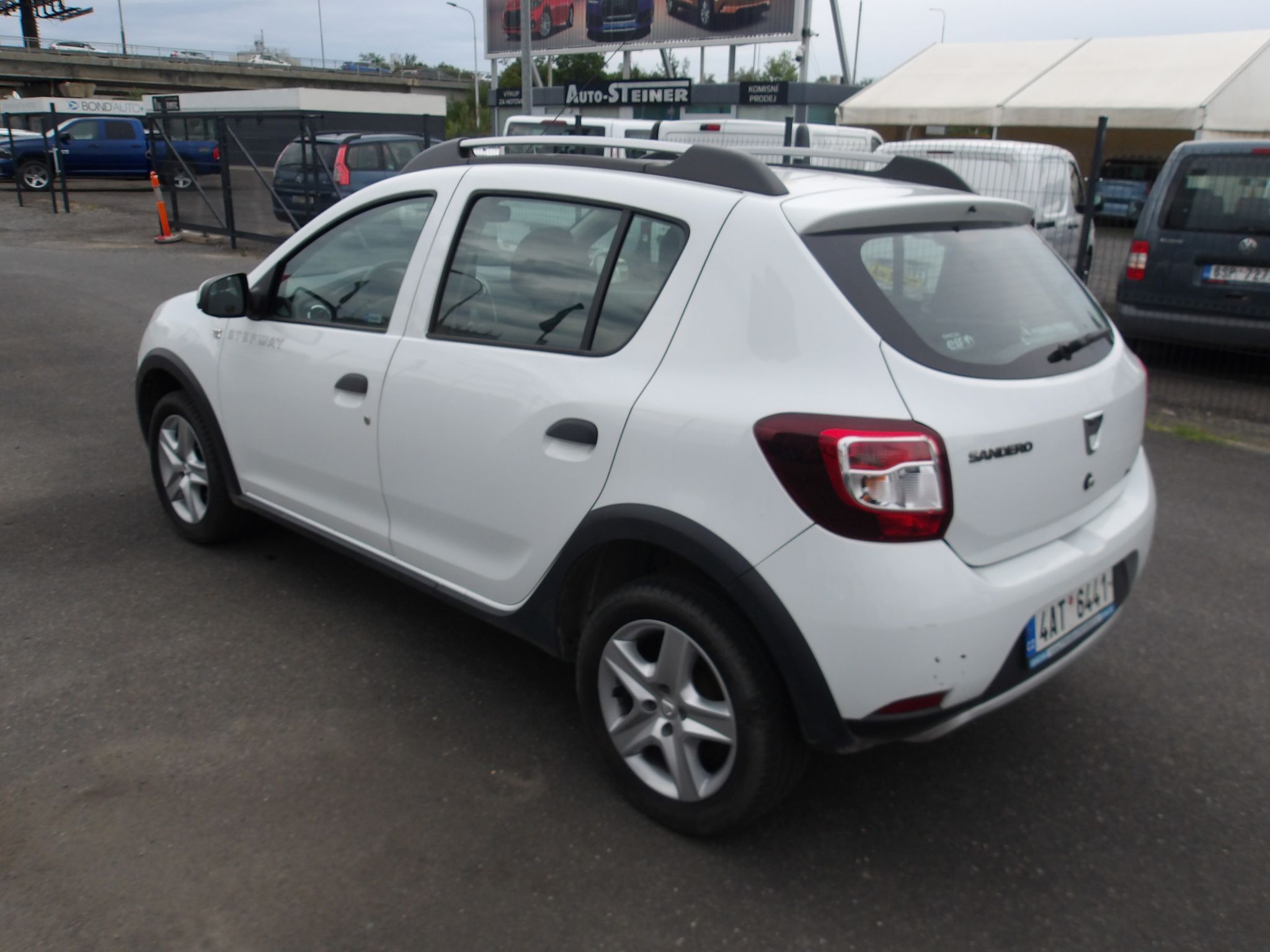 Dacia Sandero, 0,9i 66kW  ČR NAJ.40000km !!! - fotka 3