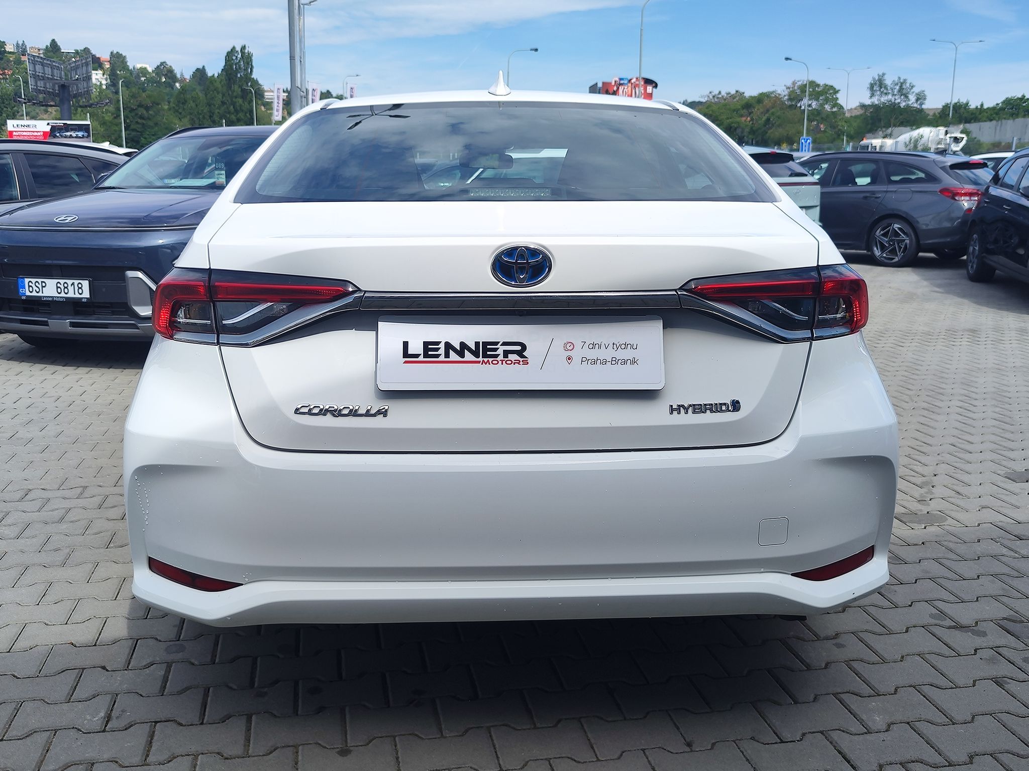 Toyota Corolla, 1.8 HEV/90kW Comfort AT - fotka 6