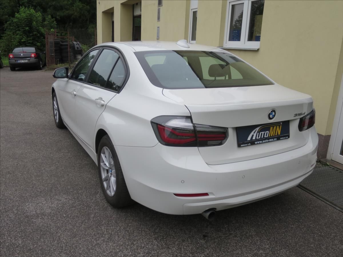 BMW Řada 3, 2,0 316d LUXURY LINE - fotka 3