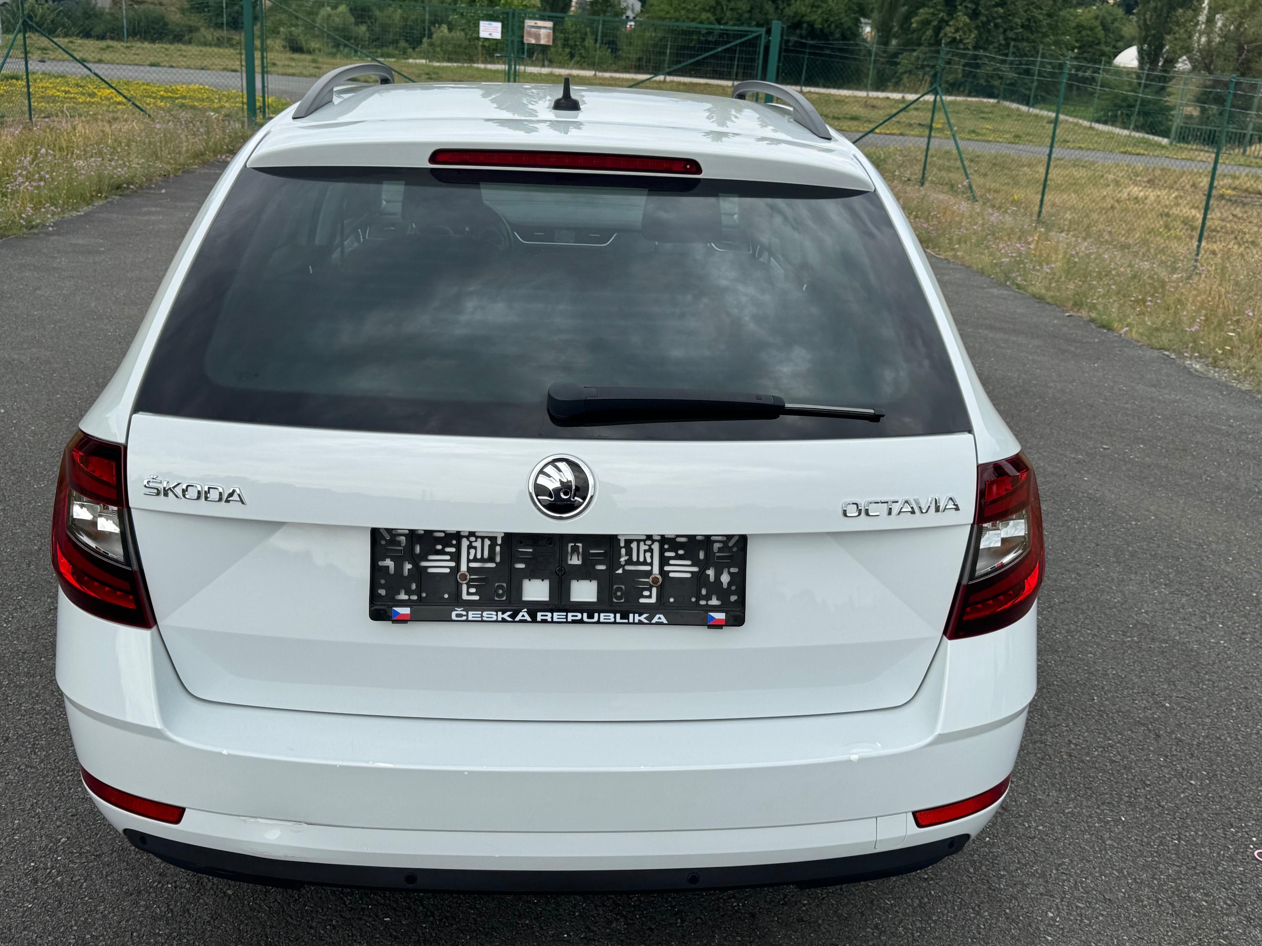 Škoda Octavia, 1.6TDI DOVOZ BELGIE - fotka 6