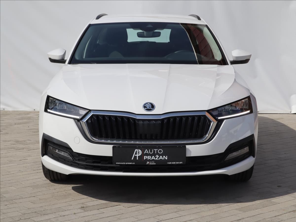 Škoda Octavia, 1,5 TSi 110kW Selection ParkPi - fotka 2