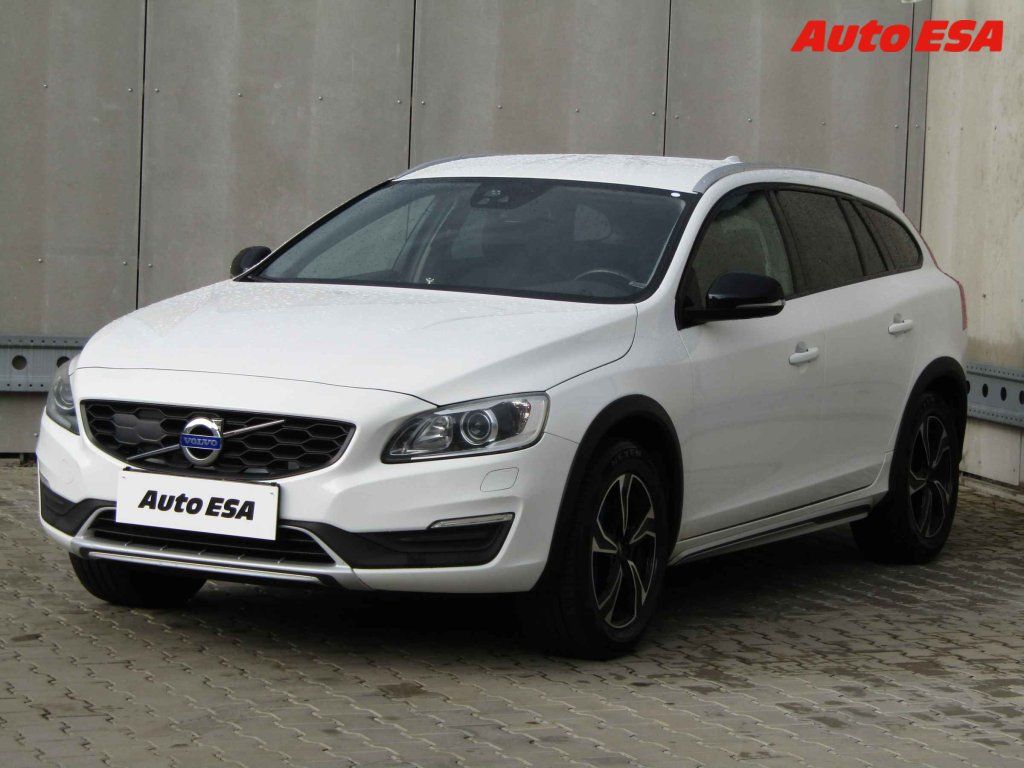 Volvo V60, 2.0 T5 Cross Country - fotka 3