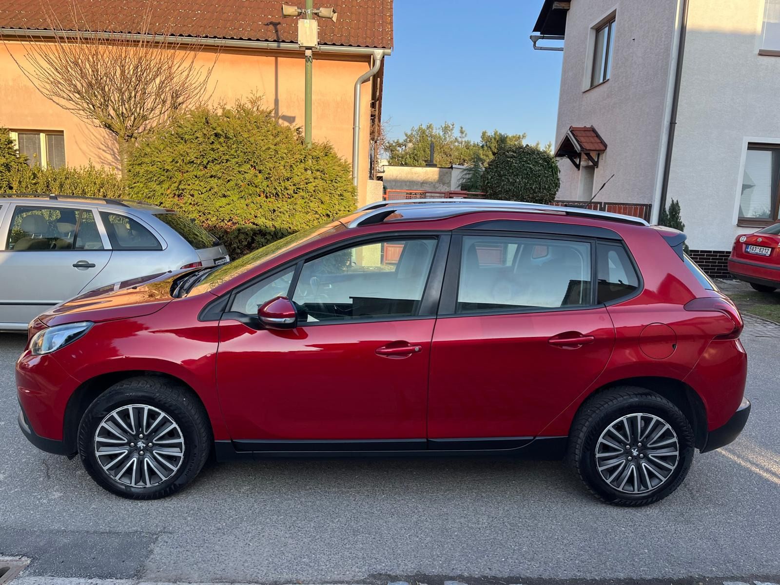 Peugeot 2008, ACTIVE 1.2 PureTech 110k - fotka 2