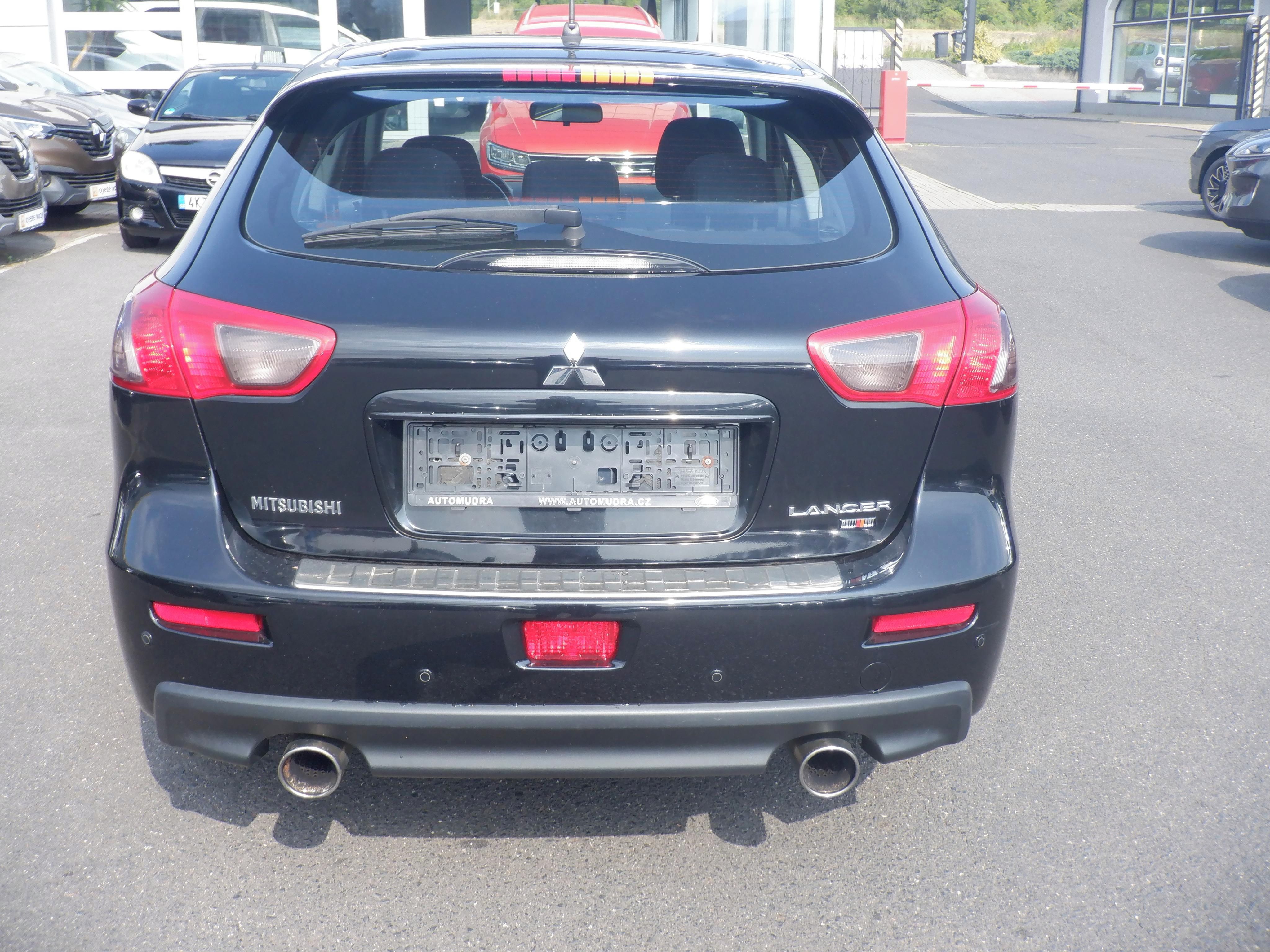 Mitsubishi Lancer, 2.0 MIVEC Turbo 177kW,4x4 - fotka 6