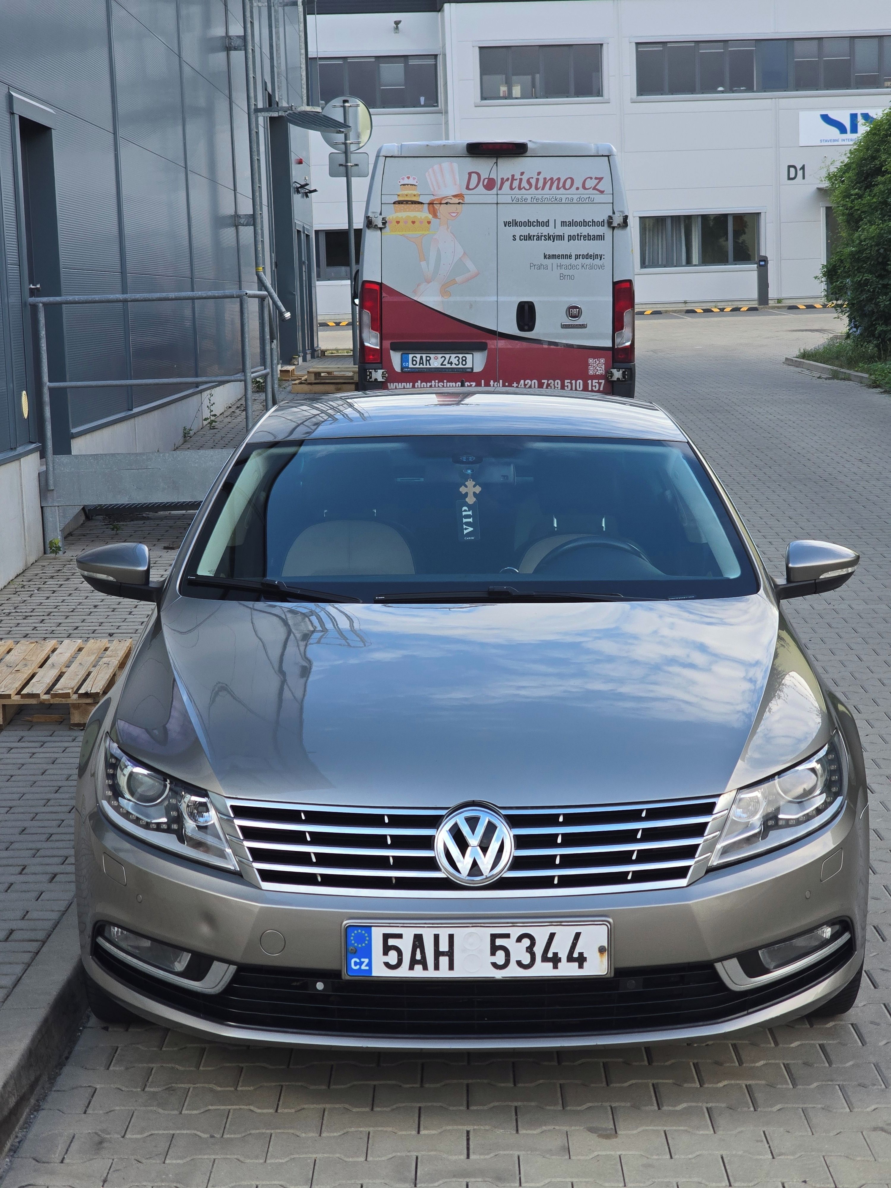 Volkswagen CC, 2.0 TDI 103 Kw DSG, Bi-xenon - fotka 2