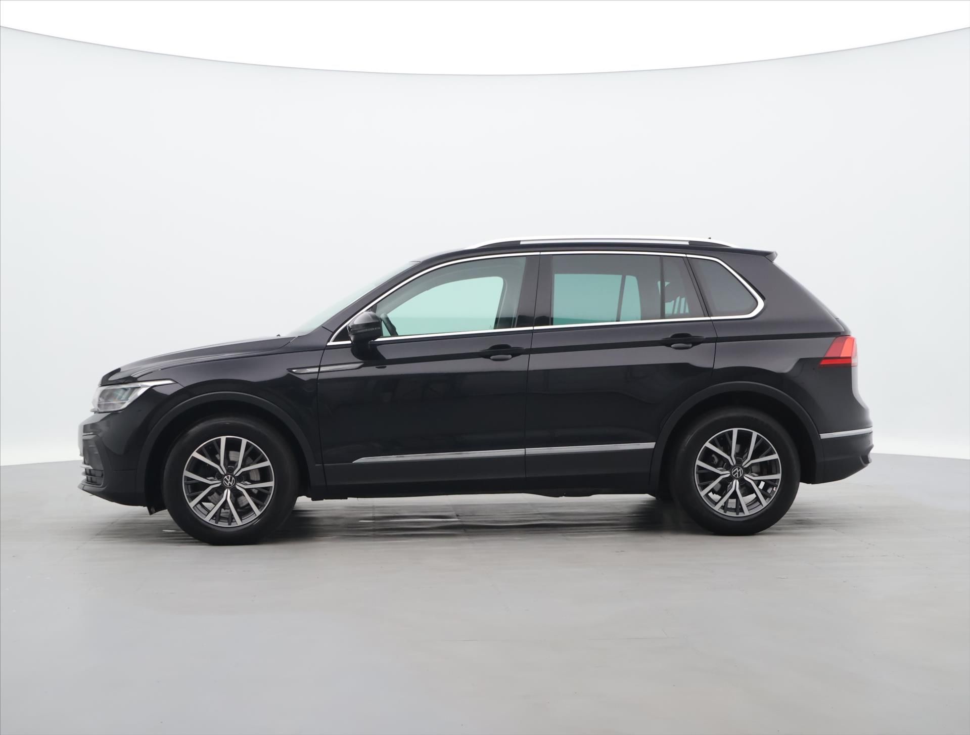 Volkswagen Tiguan, 1,5 TSI ACT 110kW DSG Life DPH - fotka 4