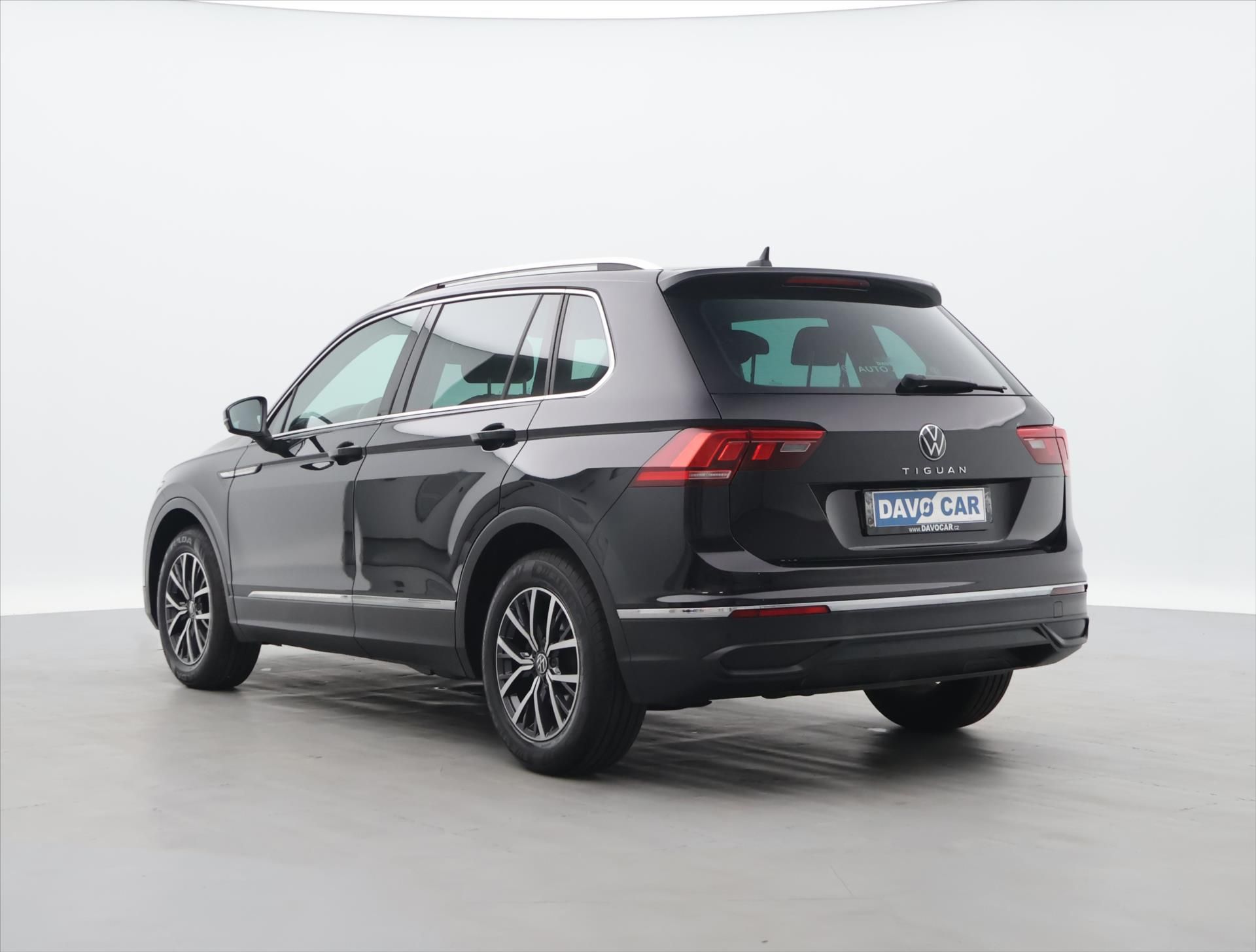 Volkswagen Tiguan, 1,5 TSI ACT 110kW DSG Life DPH - fotka 5