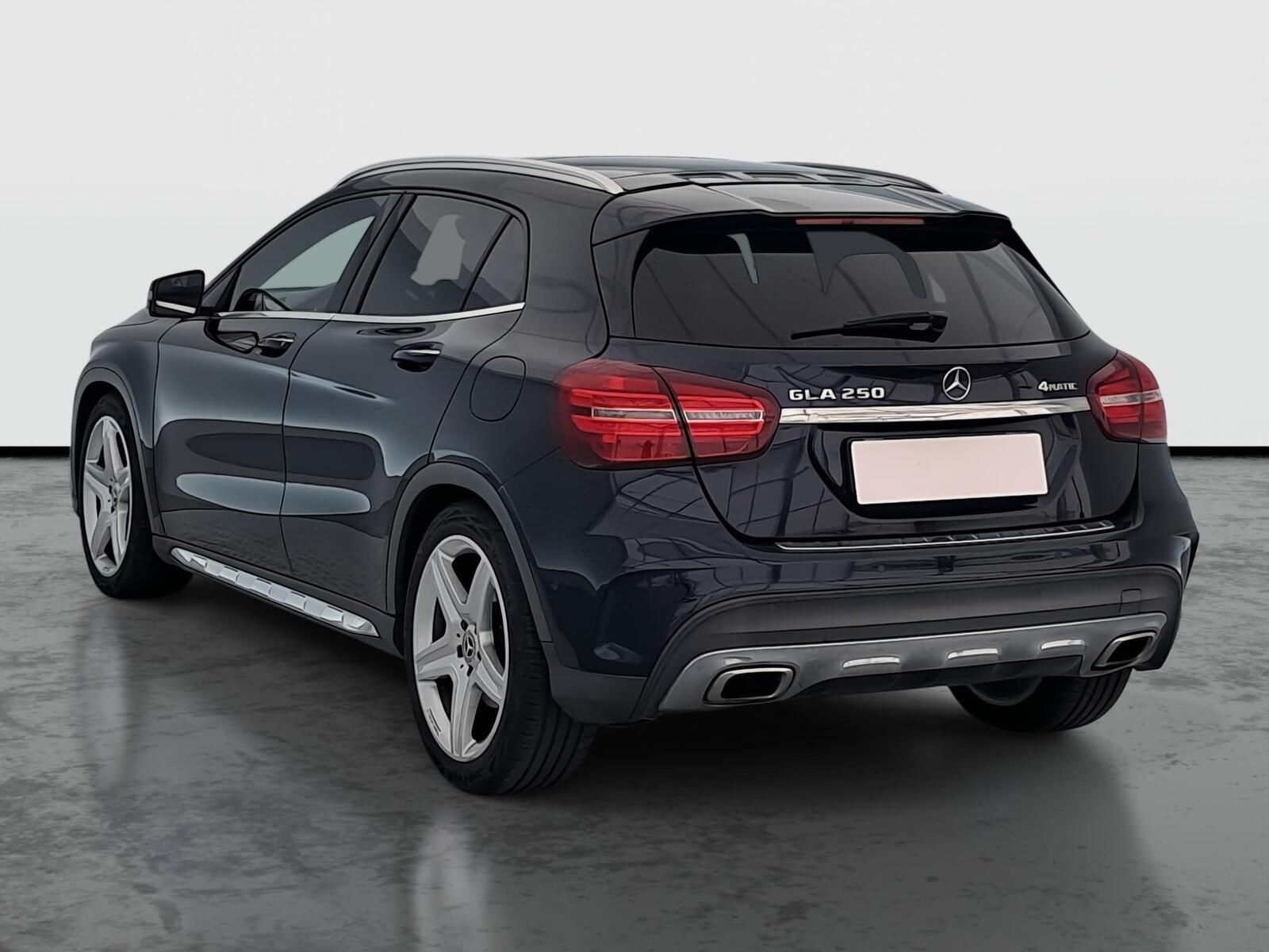 Mercedes-Benz GLA, 250 4MATIC, 4X4, Automat - fotka 4