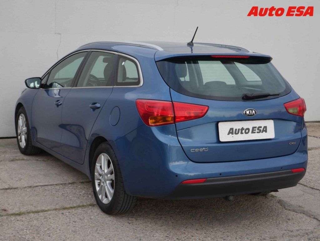 Kia Cee´d, 1.6 CRDi - fotka 4