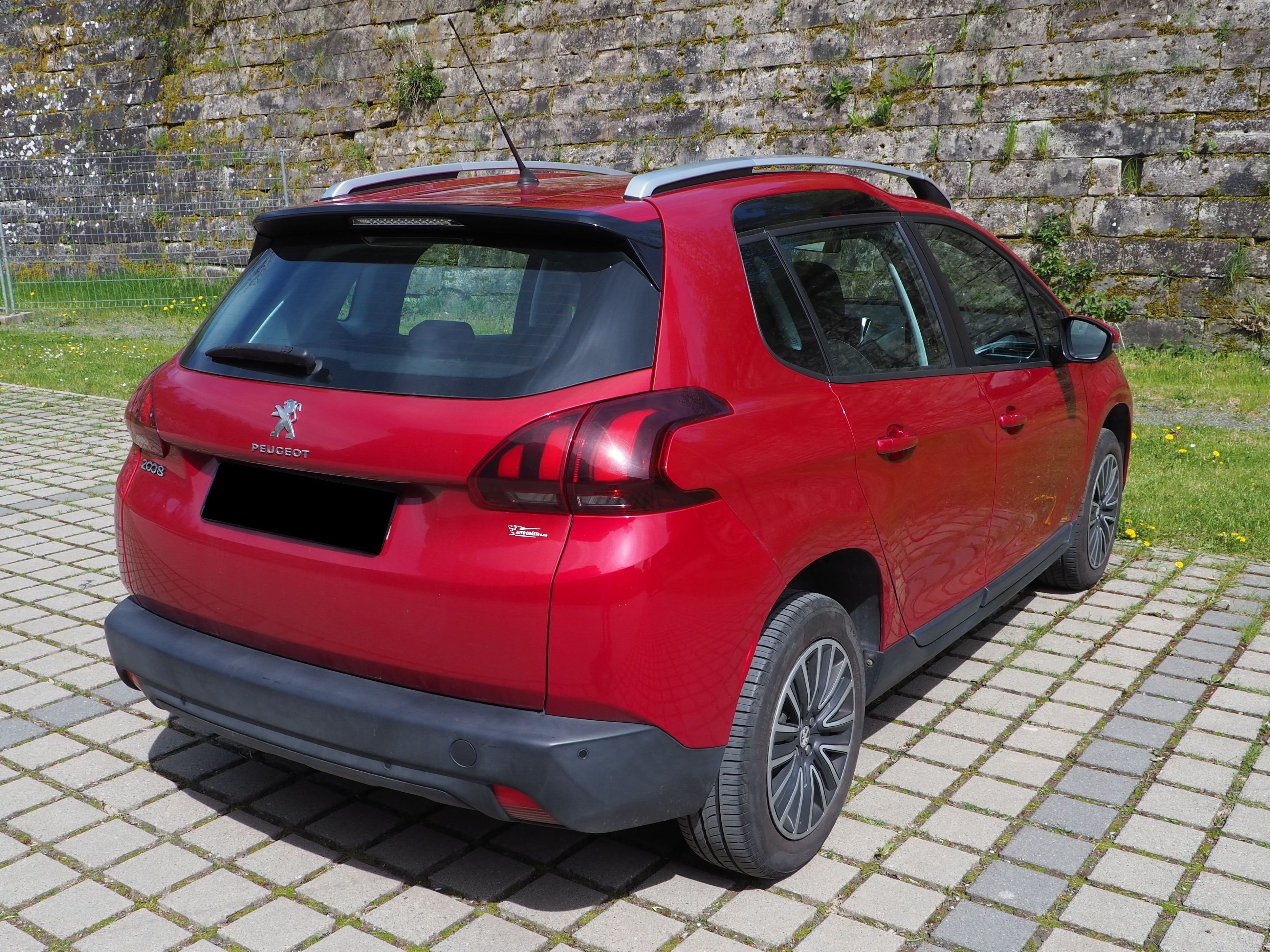Peugeot 2008 - fotka 4