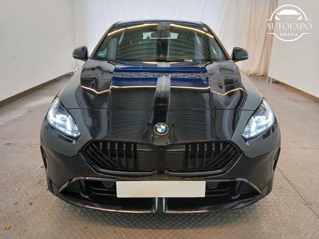 BMW Řada 1, 120i Limousine M SPORT PRO - fotka 2