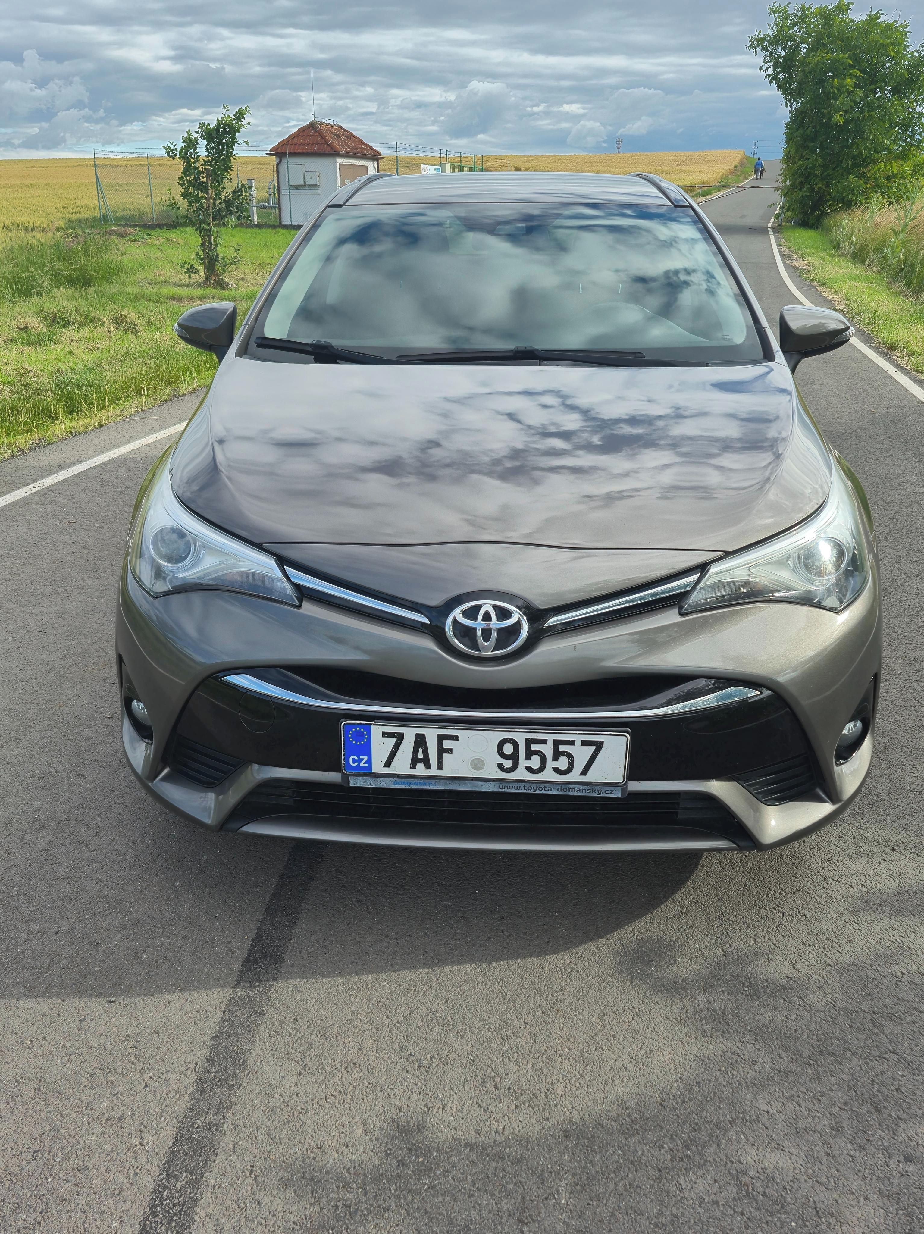 Toyota Avensis, 1.8 benzín