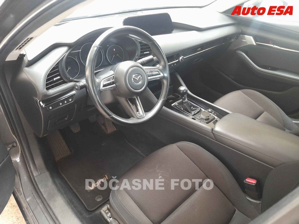 Mazda 3, 2.0i - fotka 3