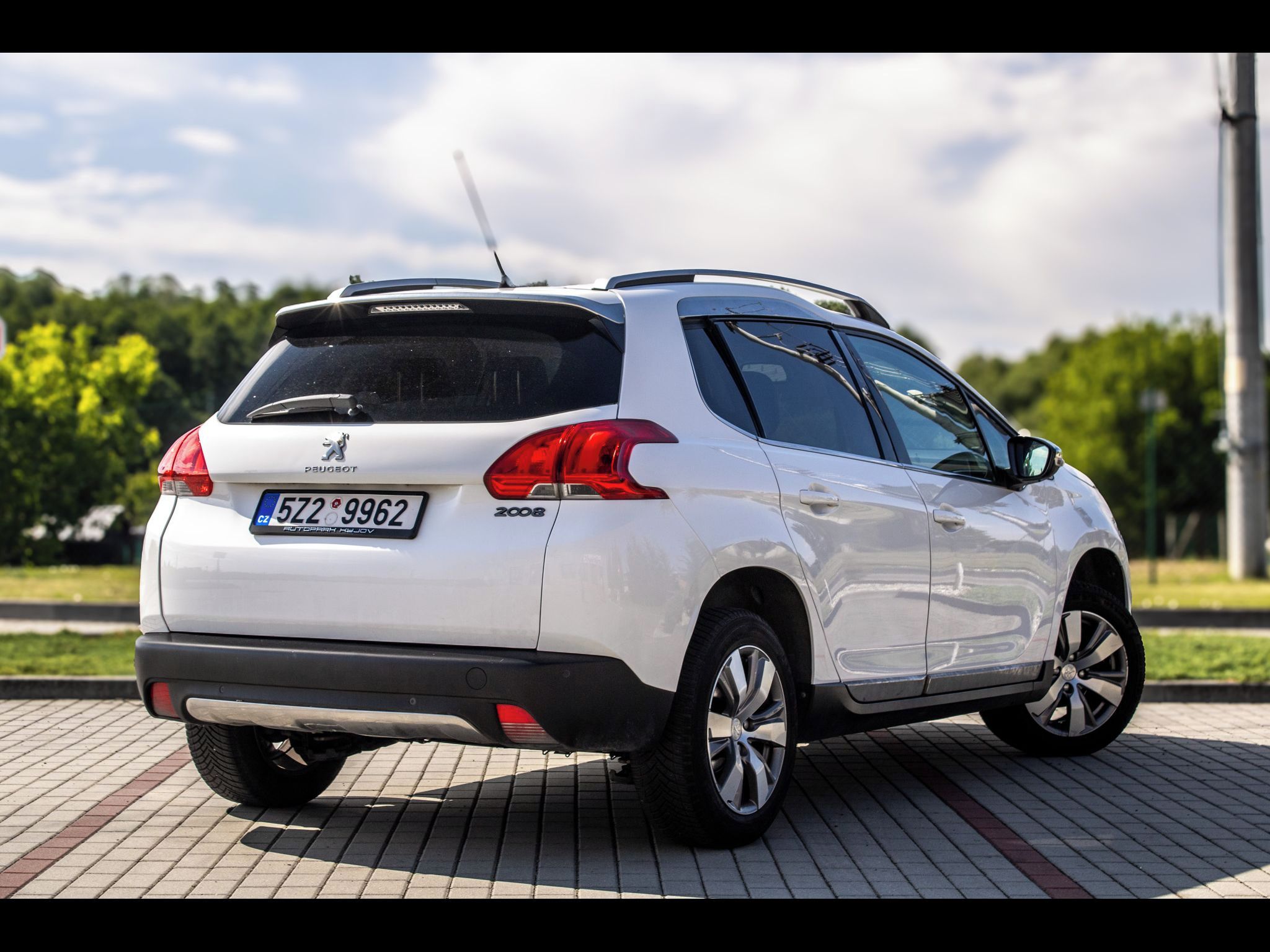 Peugeot 2008, 1.2 PureTech - fotka 5