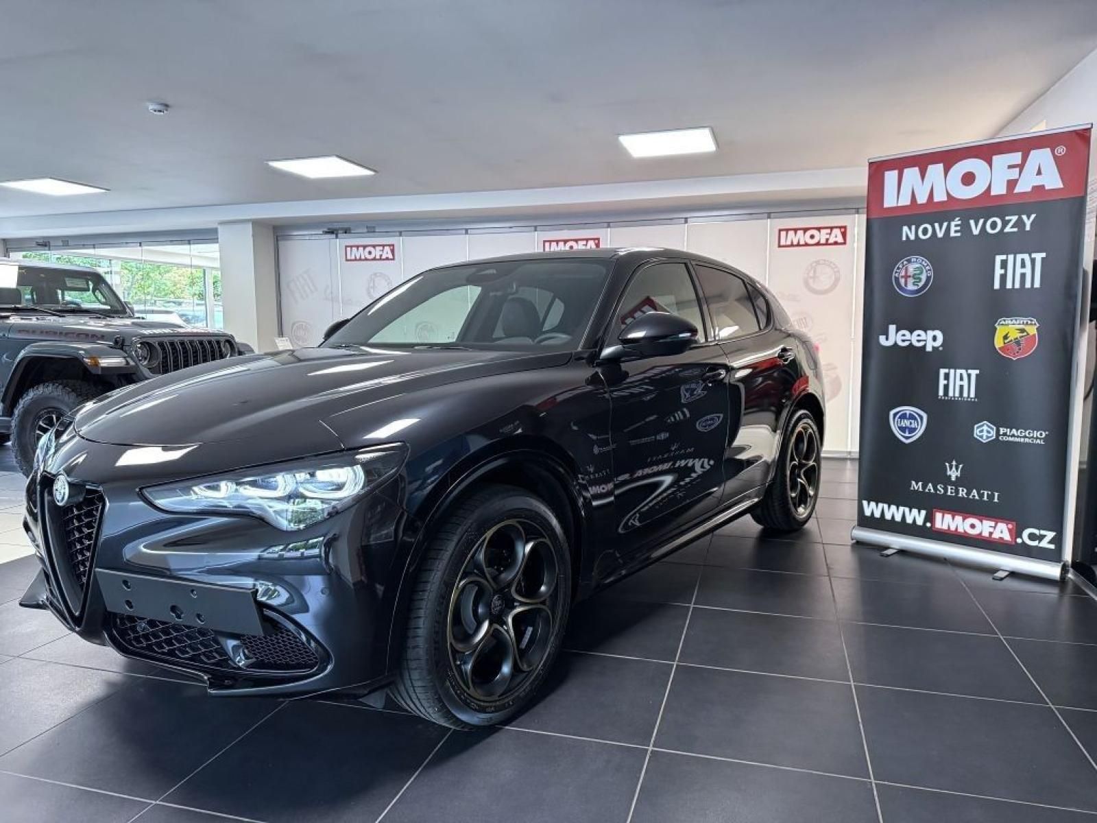 Alfa Romeo Stelvio, 2.0 T 280k AT8 ZF Q4 4x4 - fotka 3