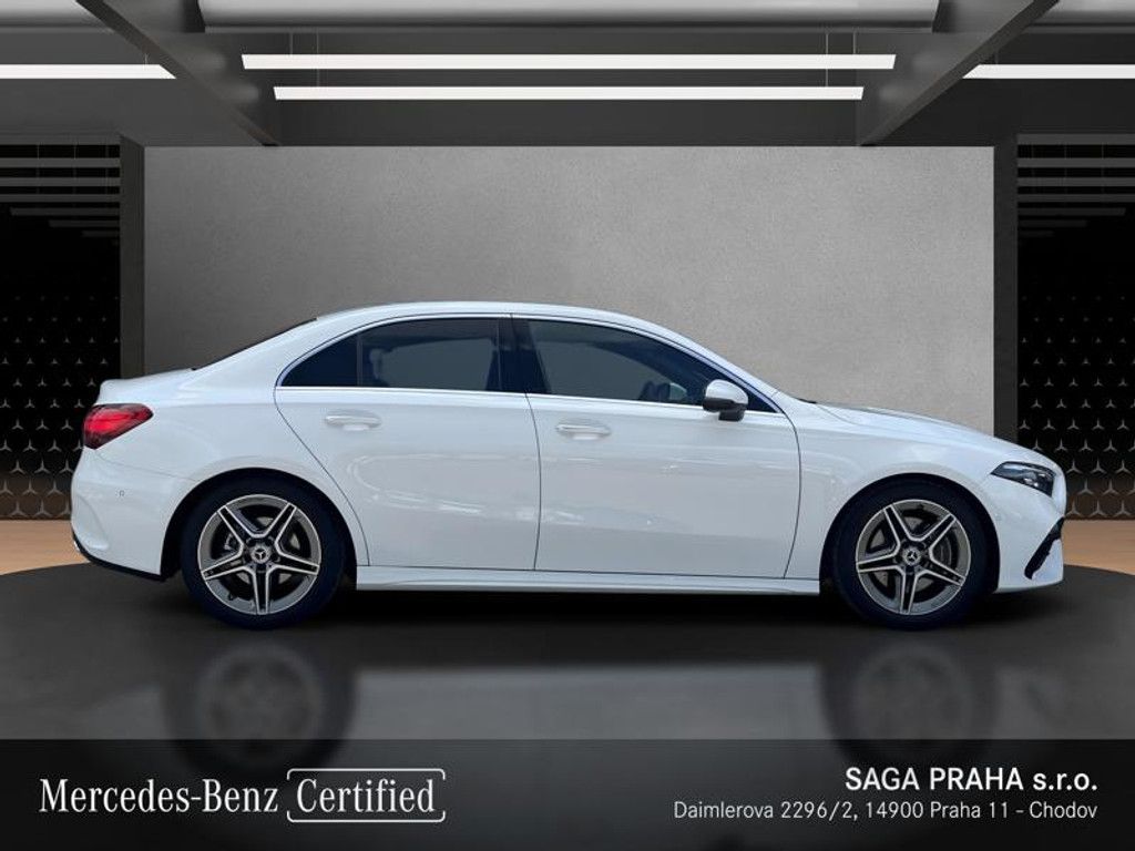 Mercedes-Benz Třídy A, A-Třída 220 d sedan AMG Stylin - fotka 3