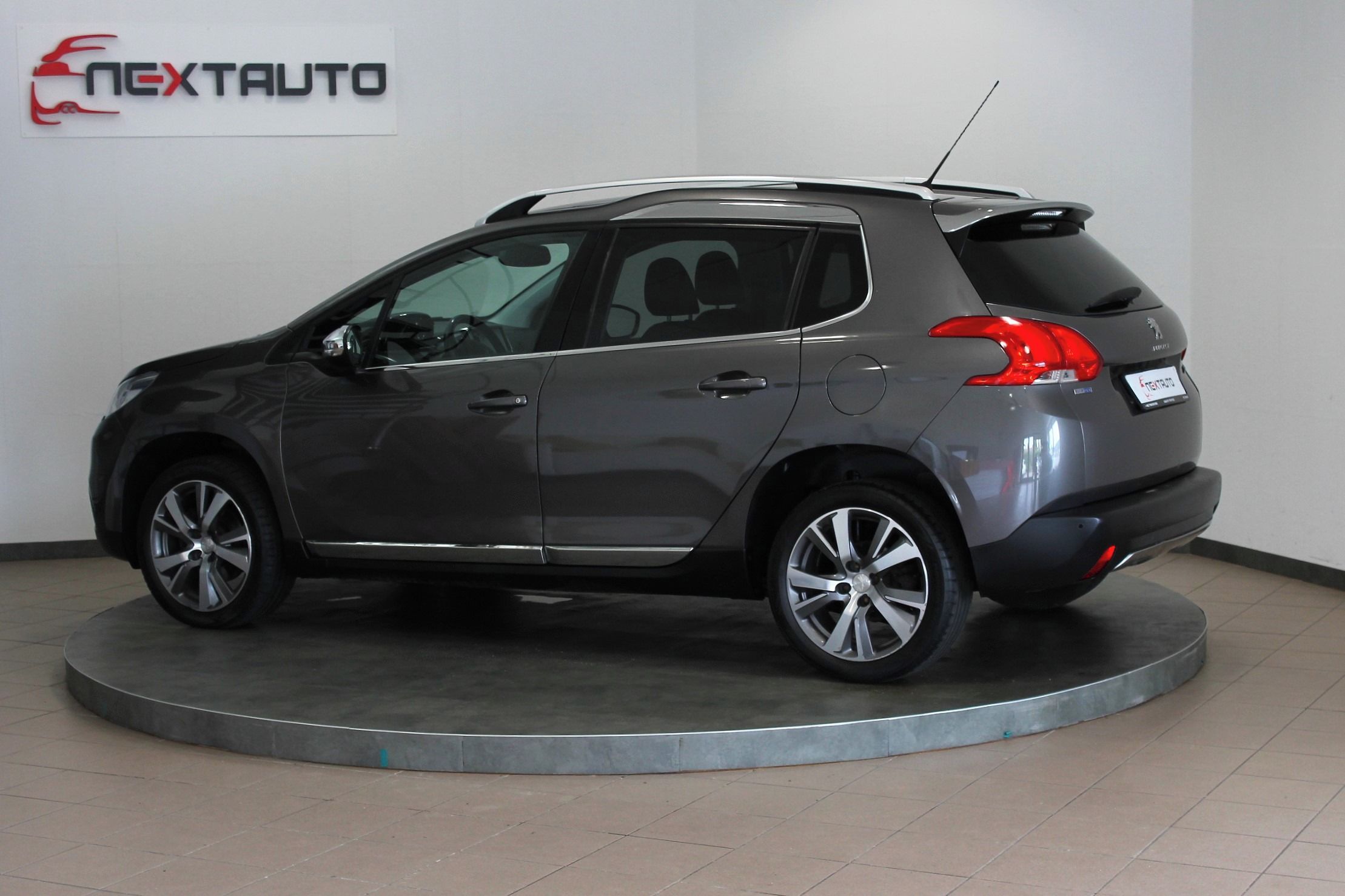 Peugeot 2008, 1.6 HDi 88kW ALLURE PANORAMA - fotka 3