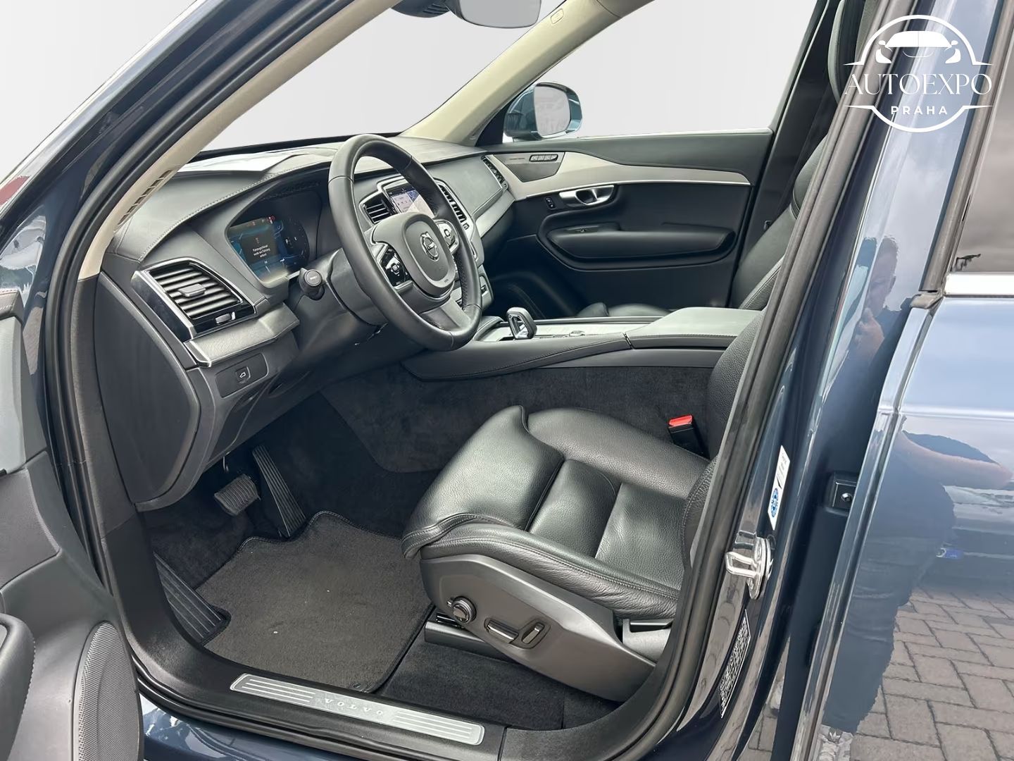 Volvo XC90, B5 Diesel AWD Plus*7míst - fotka 6