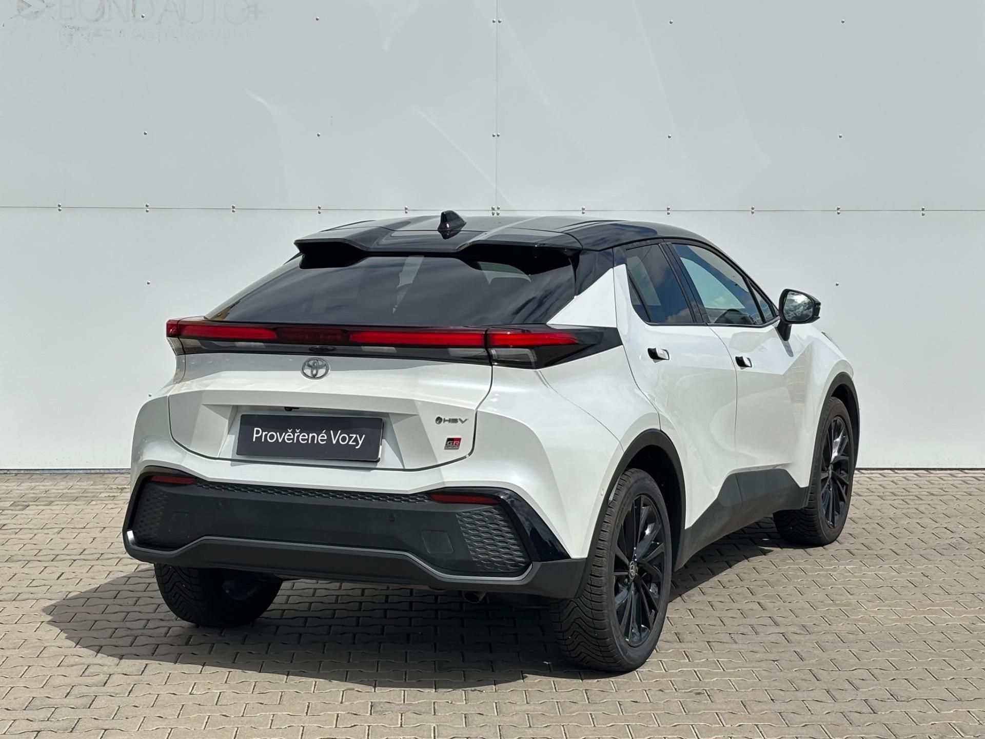 Toyota C-HR, 2,0 HEV e-CVT GR Sport - fotka 2