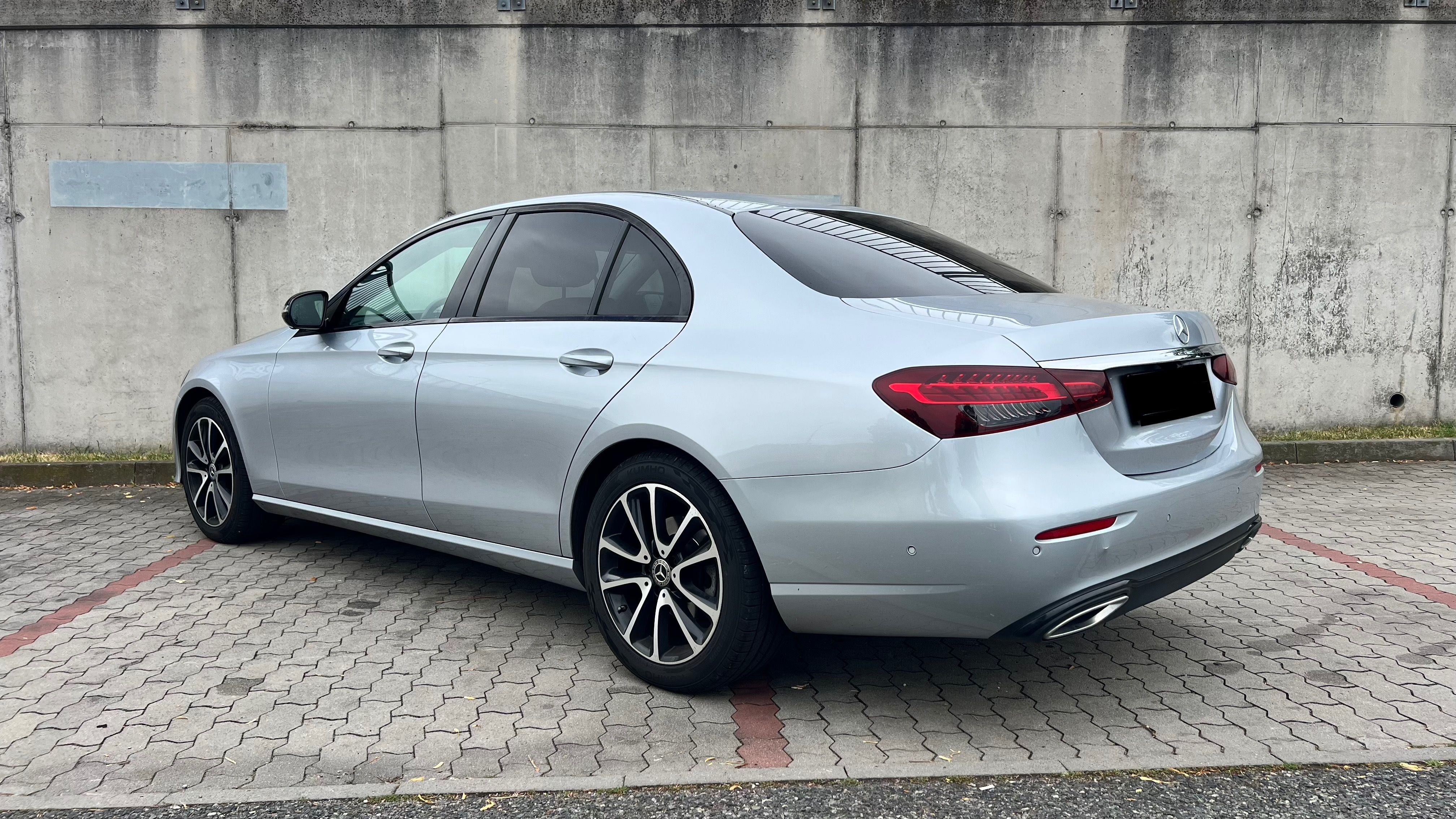 Mercedes-Benz Třídy E, E 220d 4MATIC - fotka 6