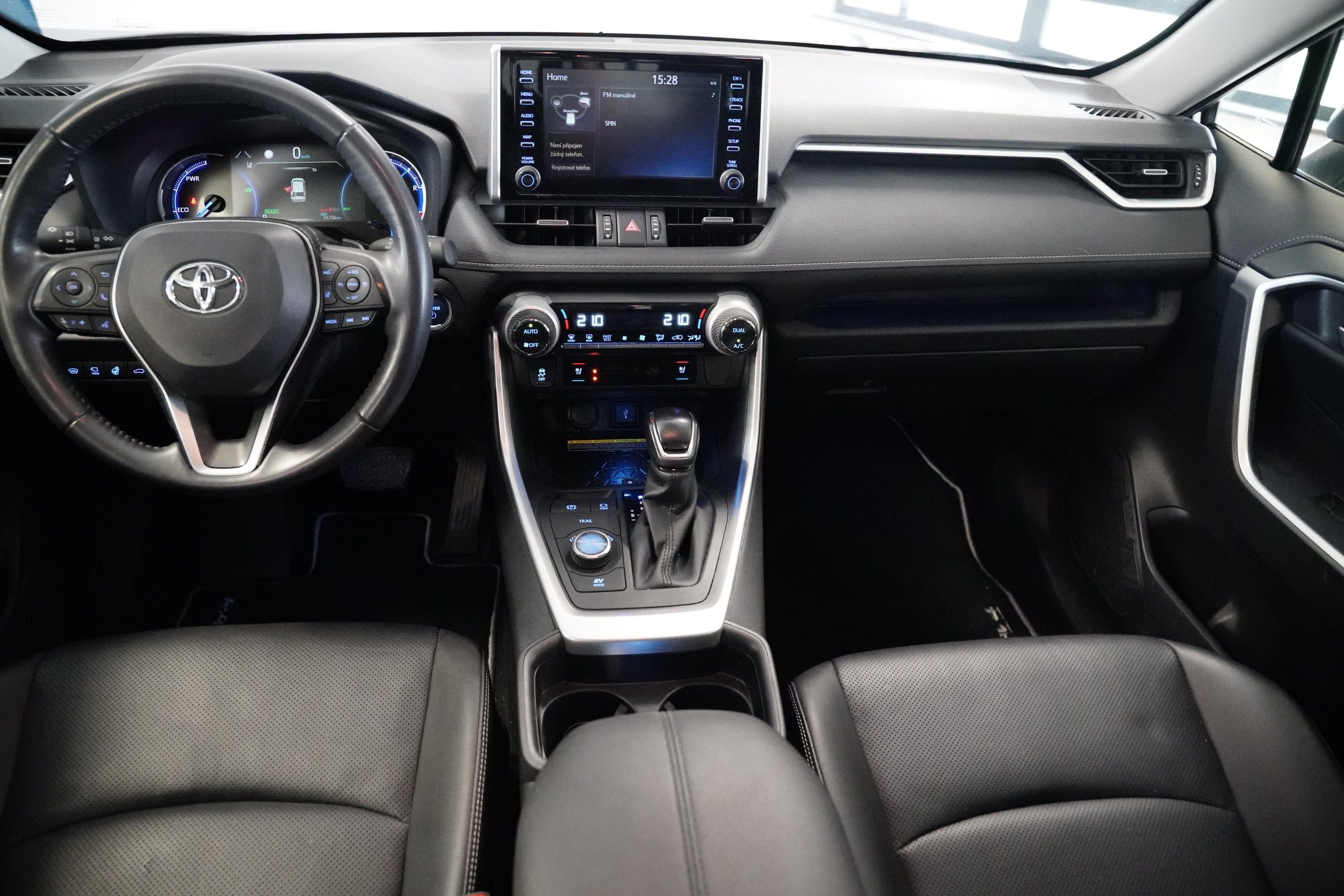 Toyota Rav4, 2.5 Hybrid e-CVT 4WD Executive - fotka 6