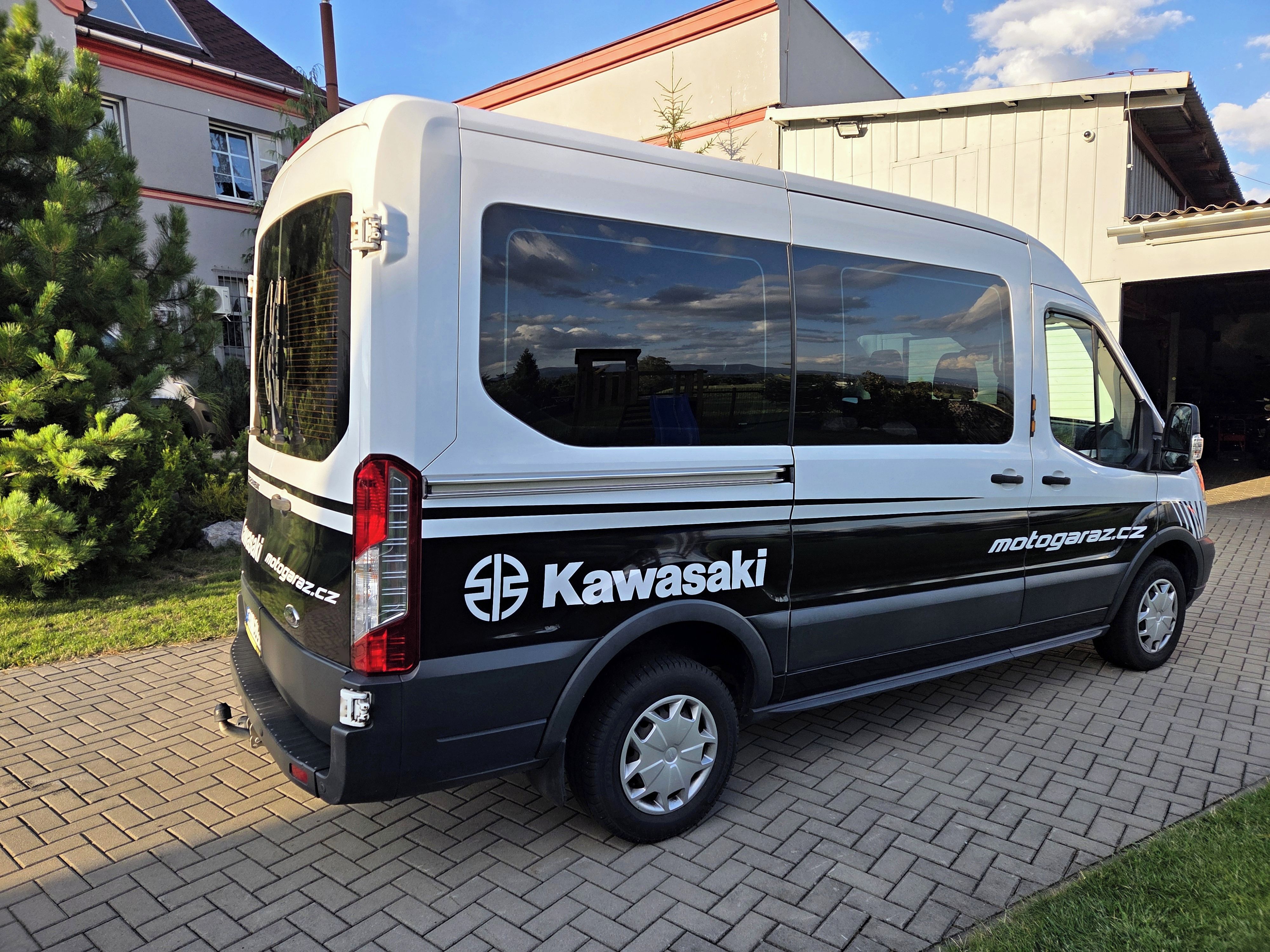 Ford Transit, 9 míst k sezení - fotka 5