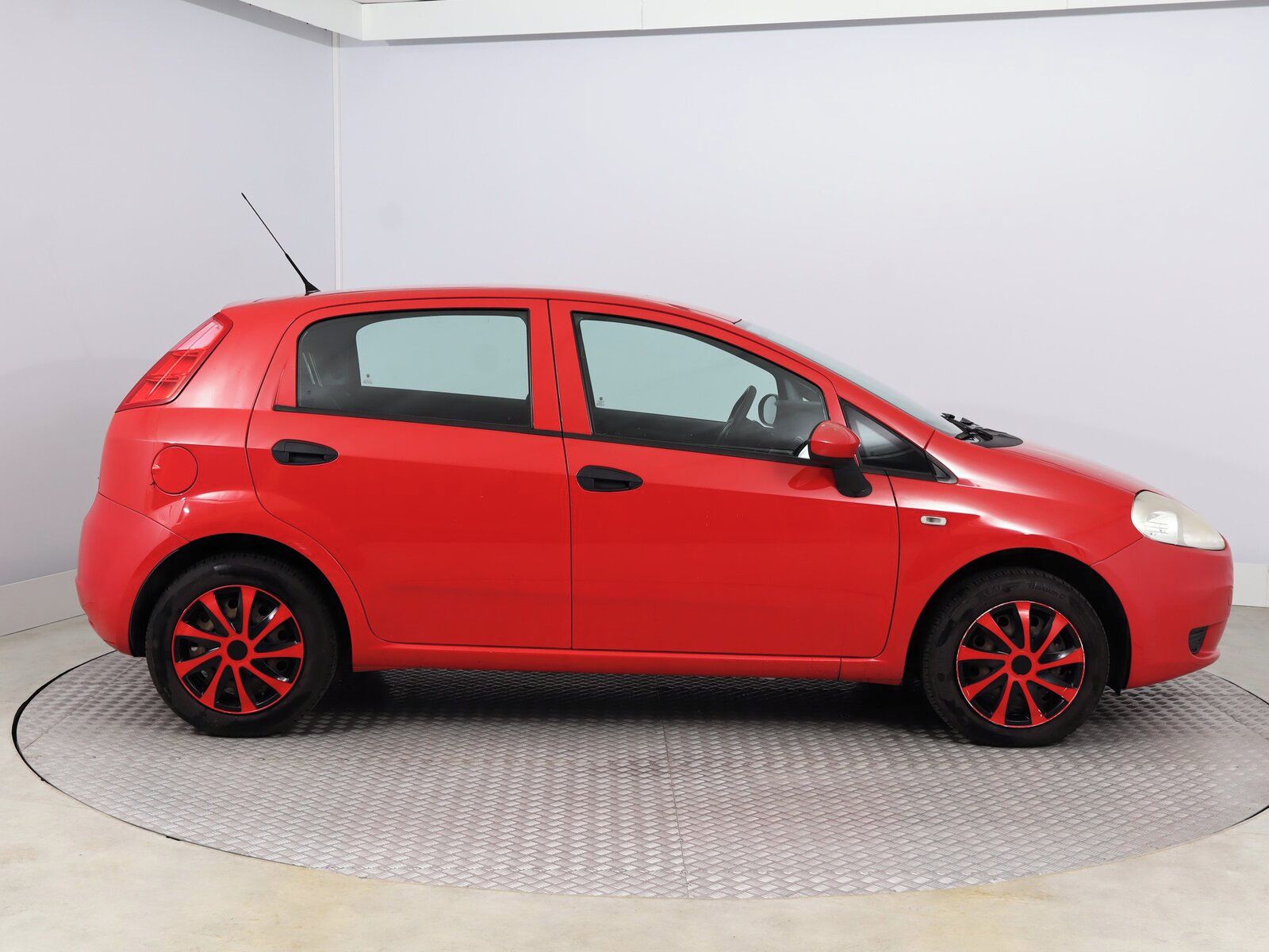 Fiat Punto, 1.2, po STK, oblíbený vůz - fotka 6